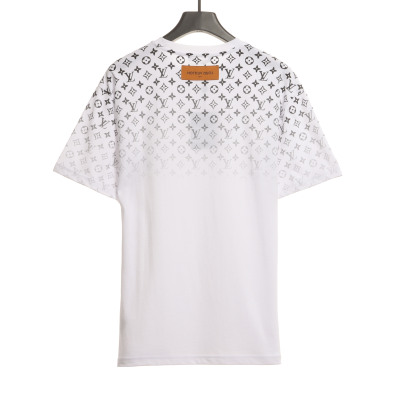  Louis Vuitton monogram full print gradient LOGO T-Shirts white 02