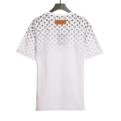  Louis Vuitton monogram full print gradient LOGO T-Shirts white 02