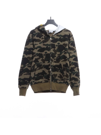 BAPE co-branded hell kitty camouflage zipper hoodie green 01