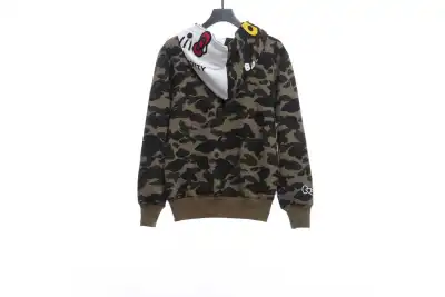 BAPE co-branded hell kitty camouflage zipper hoodie green 02