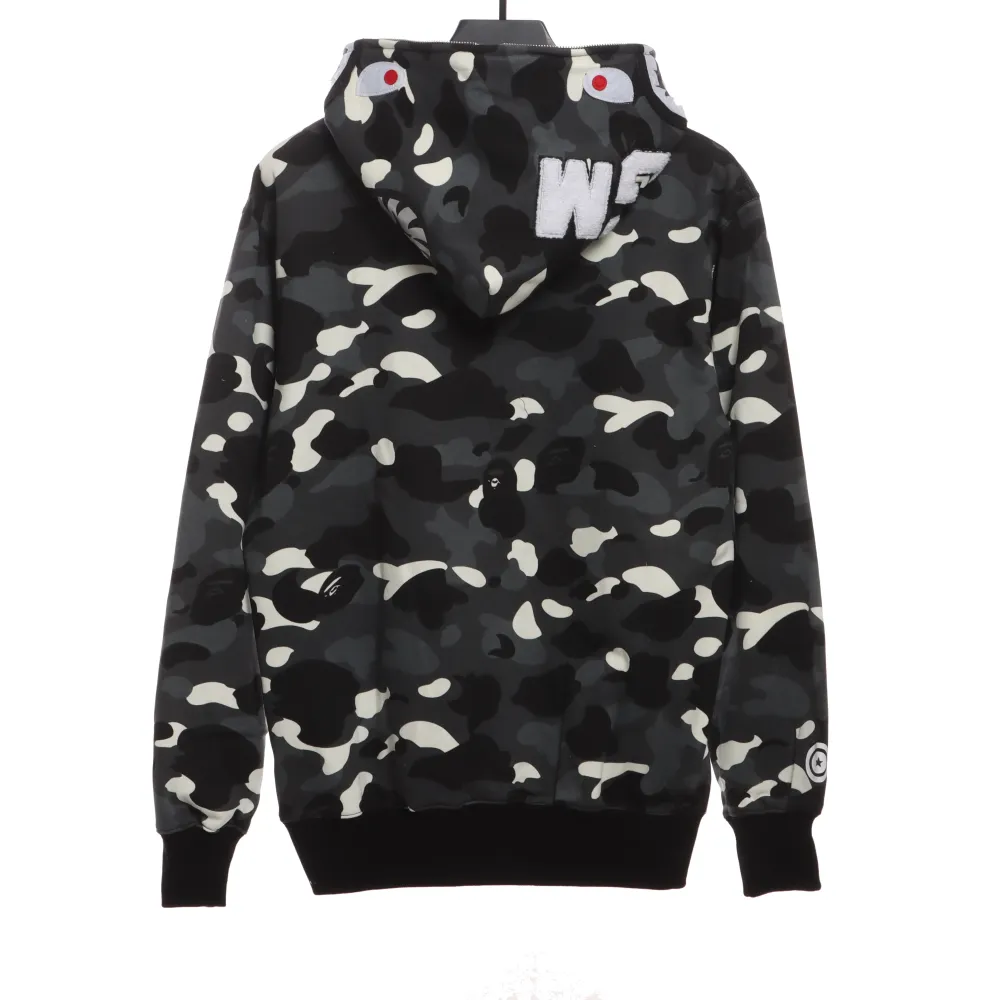  BAPE classic black and white camouflage splicing luminous hoodie 1901