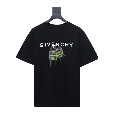  Givenchy 23ss lock letter print short sleeves 1902 T-Shirts 01