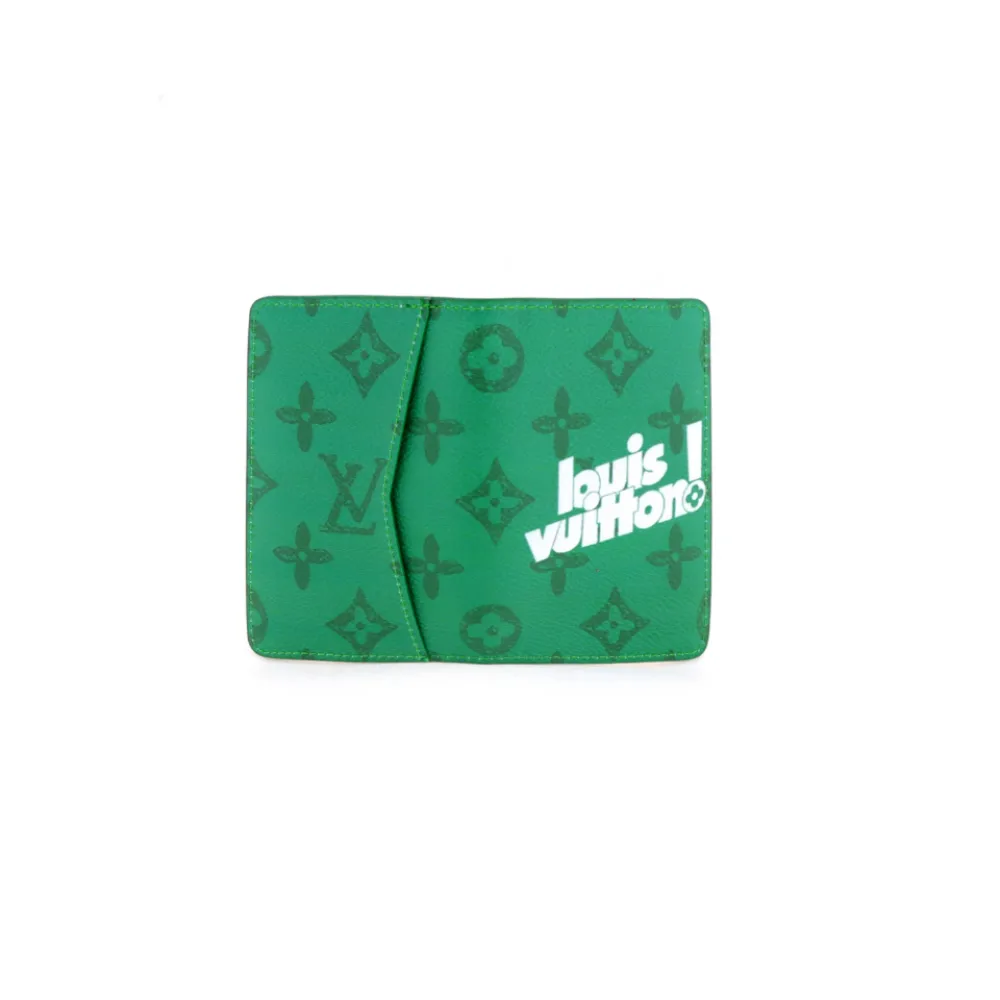 l**is V*t*n green pocket wallet
