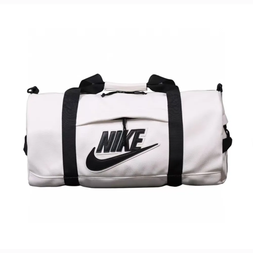 S*p*e x nk joint leather bucket bag white