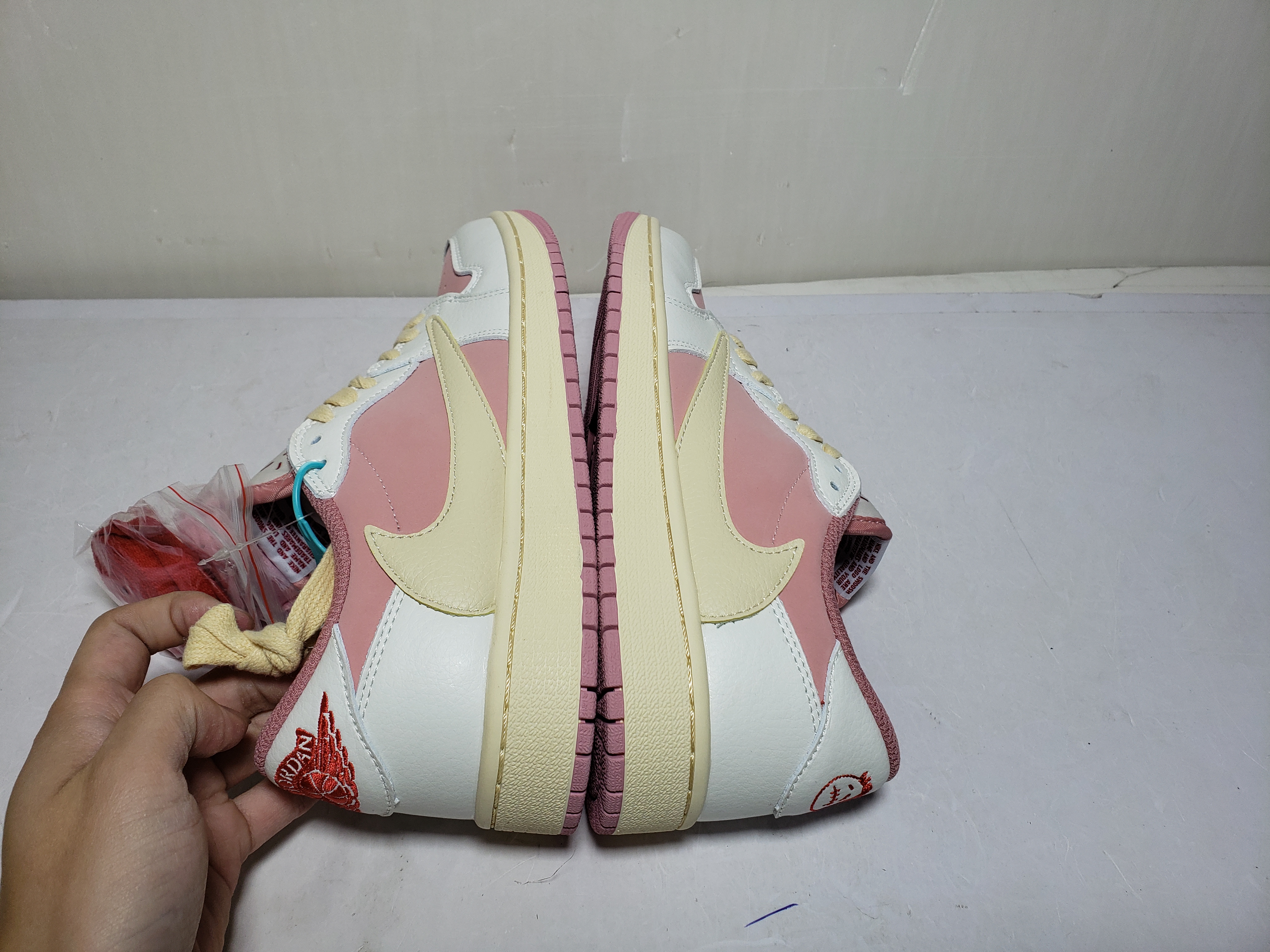 Uabat Travis Scott x Air Jordan 1 Low GET White Pink DM7866-600
