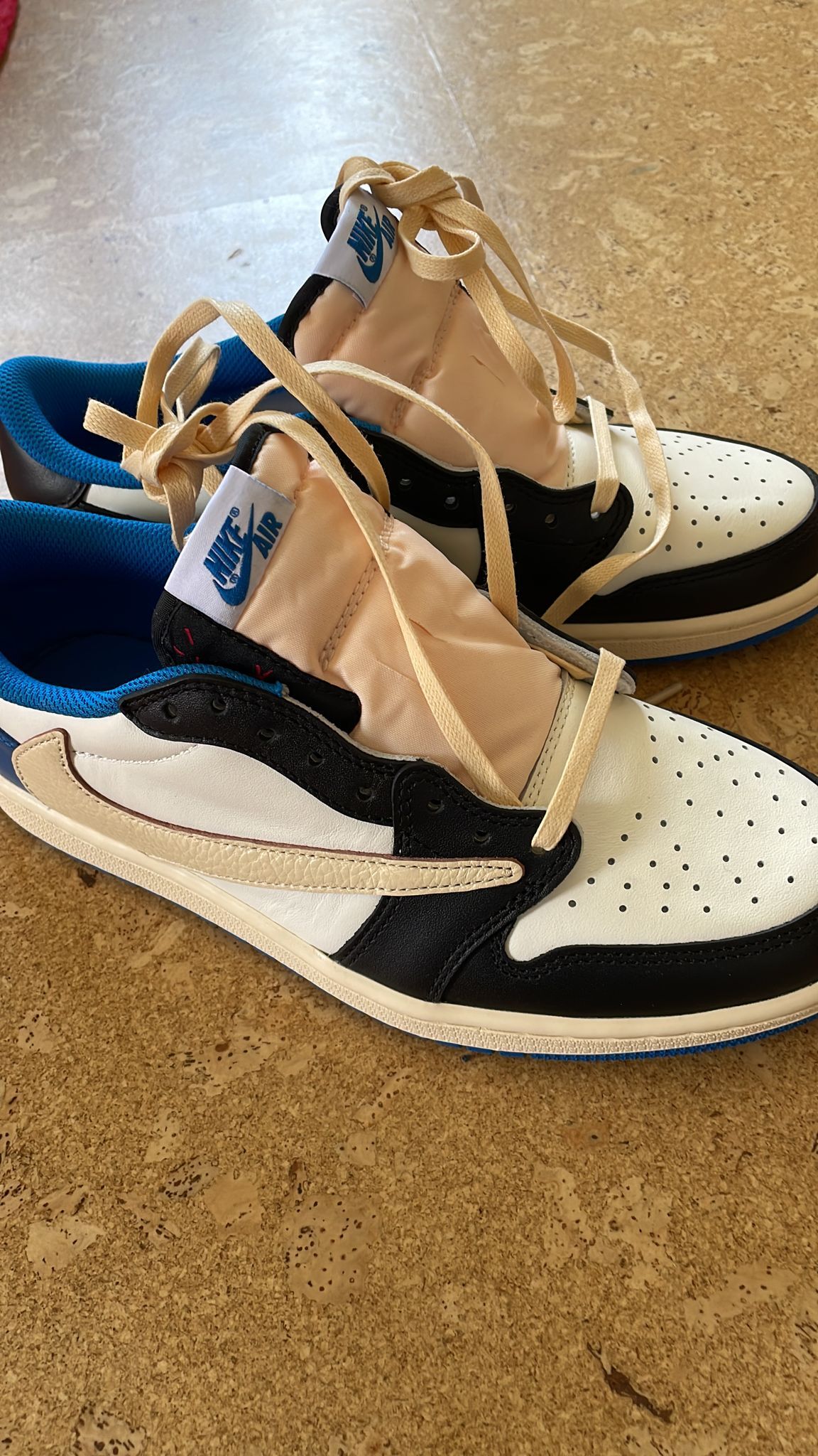 Uabat Jordan 1 Low Travis Scott x Fragment Design, DM7866-140 review Luca Hauth 01