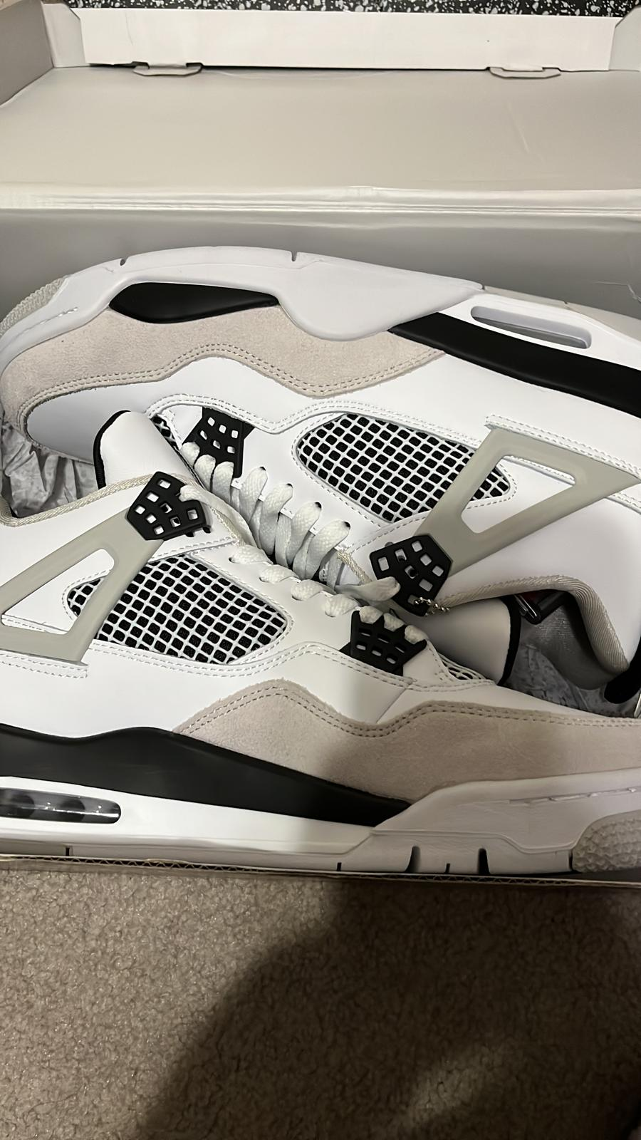 OG Jordan 4 Retro Military Black, DH6927-111 review uabat reviews 01