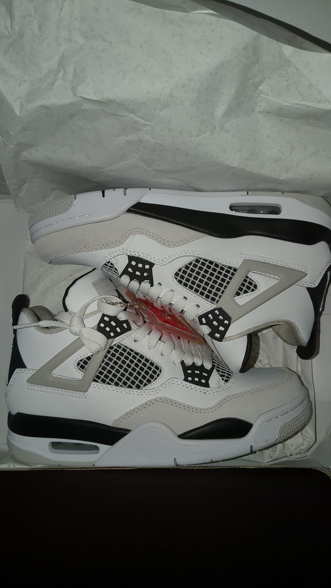 OG Jordan 4 Retro Military Black, DH6927-111 review uabat reviews 01