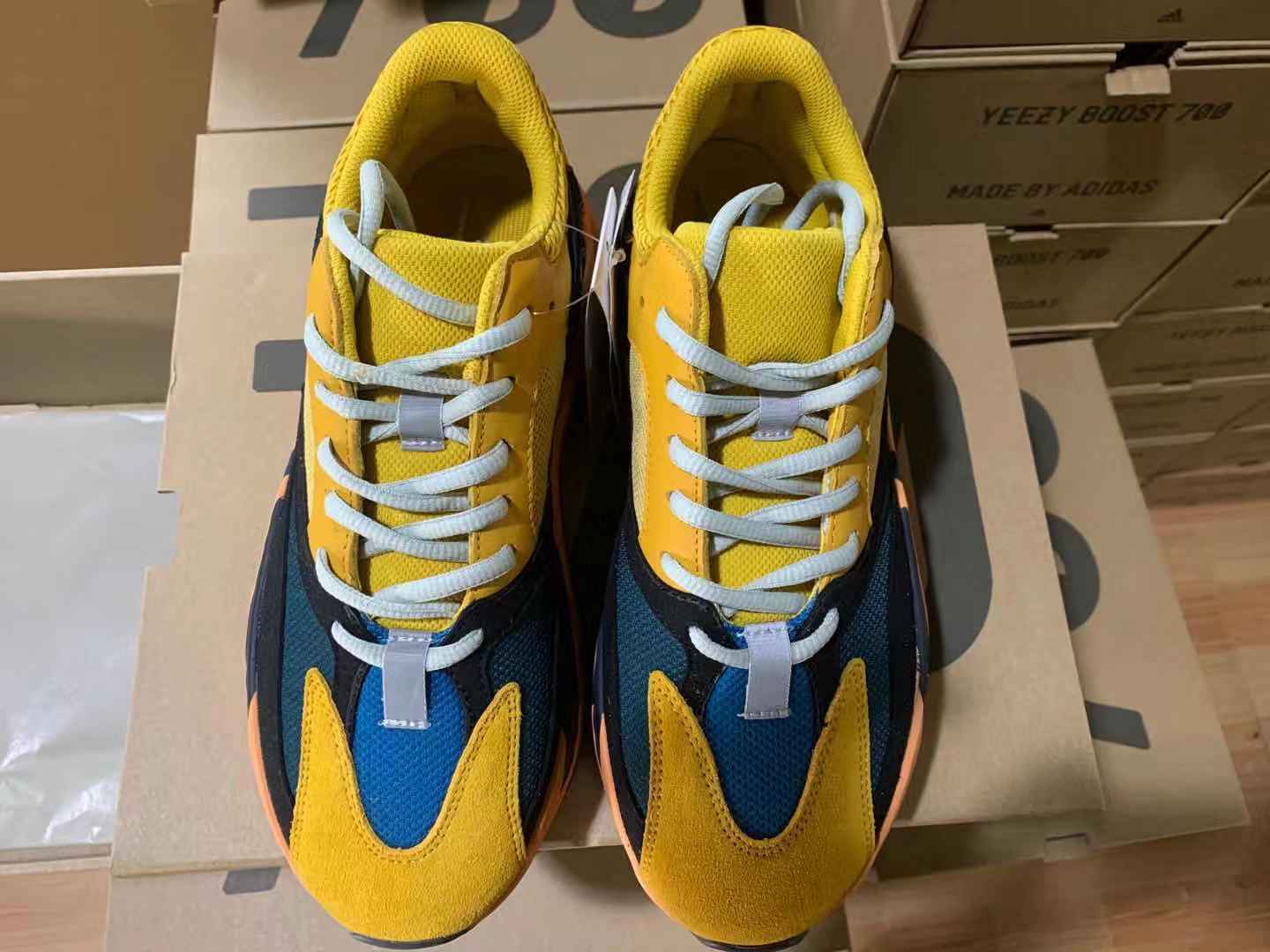  GET Yeezy Boost 700 Sun,GZ6984