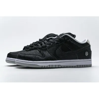 GET SB Dunk Low Medicom Toy, CZ5127-001 01