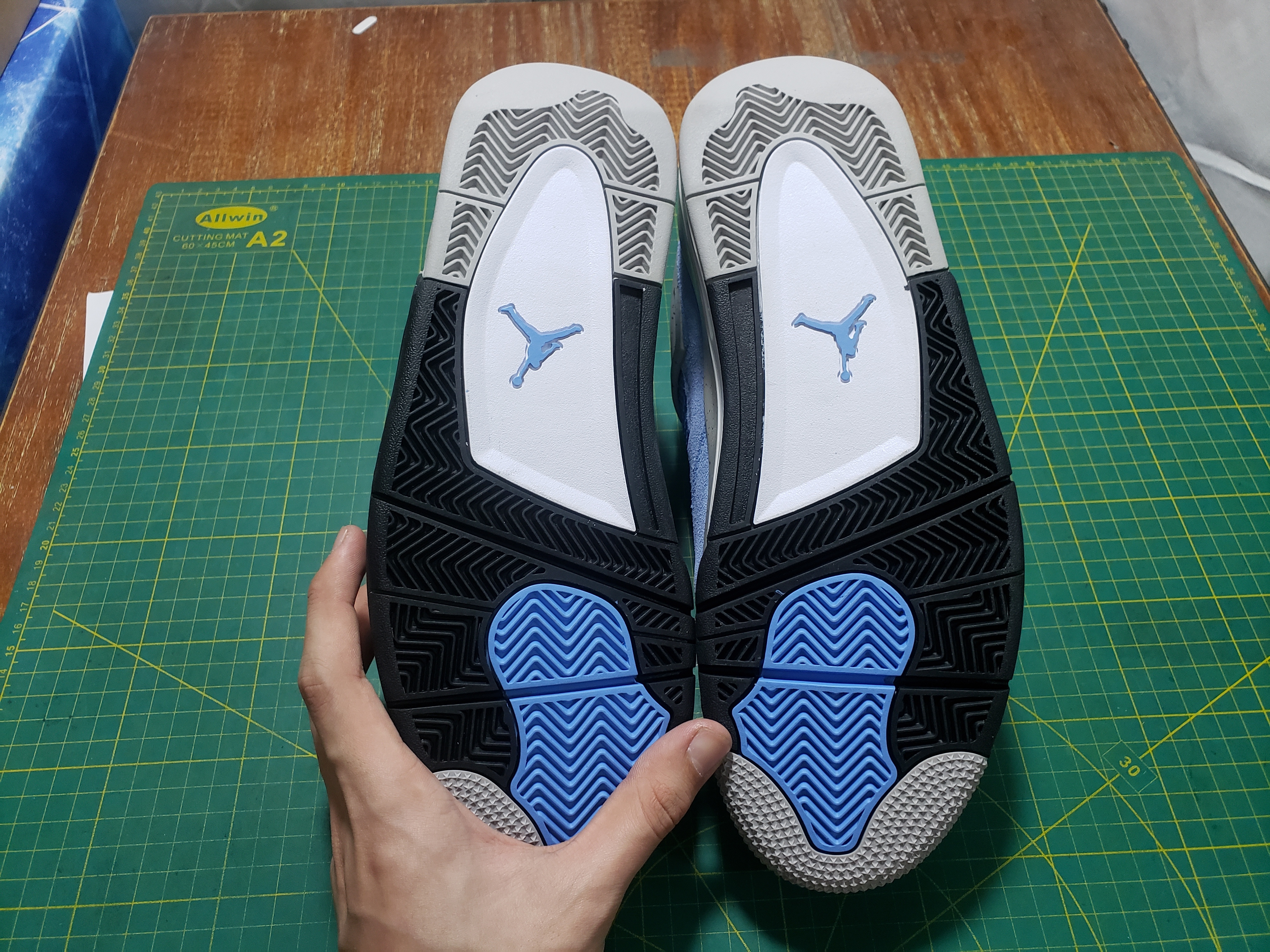  Perfectkicks Jordan 4 Retro University Blue, CT8527 400