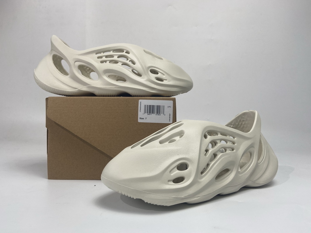  GET Yeezy Foam Runner Ararat,  G55486