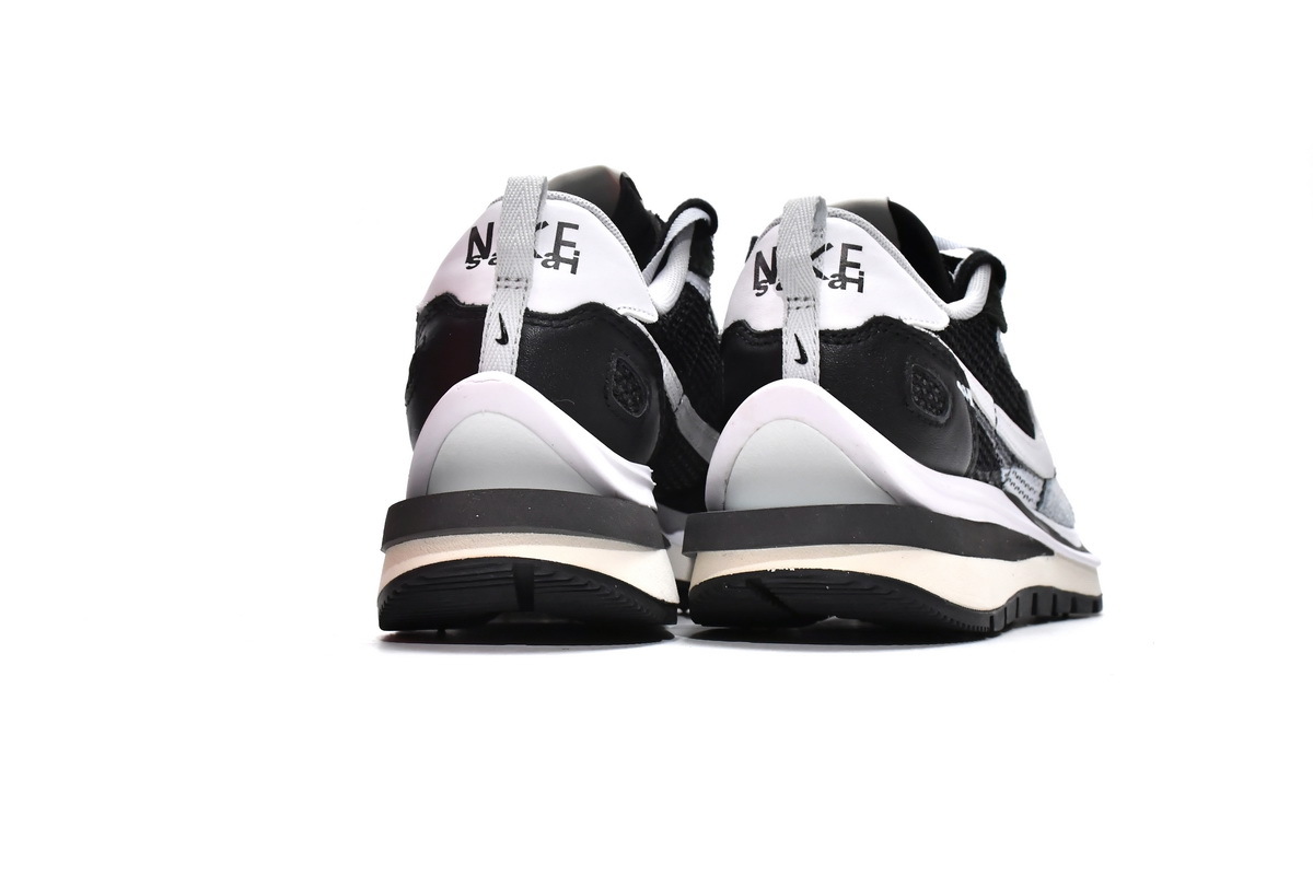  Perfectkicks Vaporwaffle sacai Black White,CV1363-001