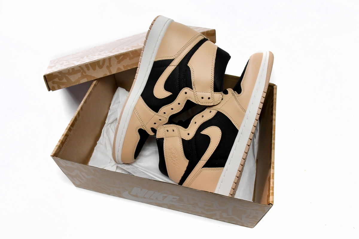  GET Jordan 1 Retro High OG Heirloom, 555088-202