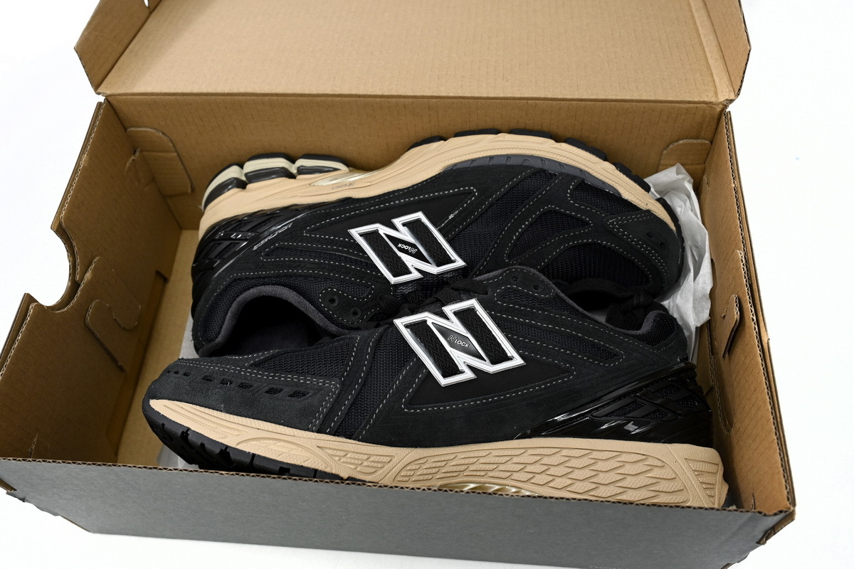  GET New Balance 1906R Black Taupe, M1906RK 