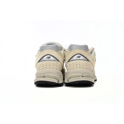  GET New Balance 2002R Beige,M2002RE 02