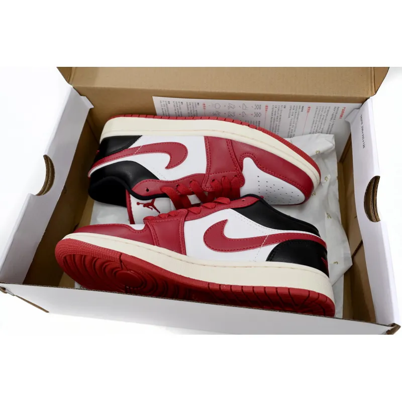 GET Jordan 1 Low Reverse Black Toe, DC0774-160