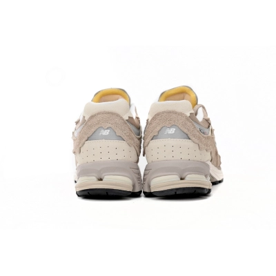  GET New Balance 2002R Shallow Khaki, M2002RDL  02