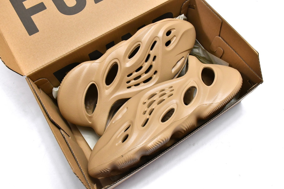  GET Yeezy Foam Runner Ochre, GW3354