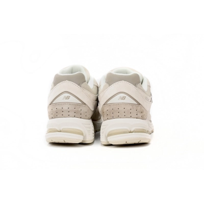  GET New Balance 2002R Shallow Cream, M2002RJN 02