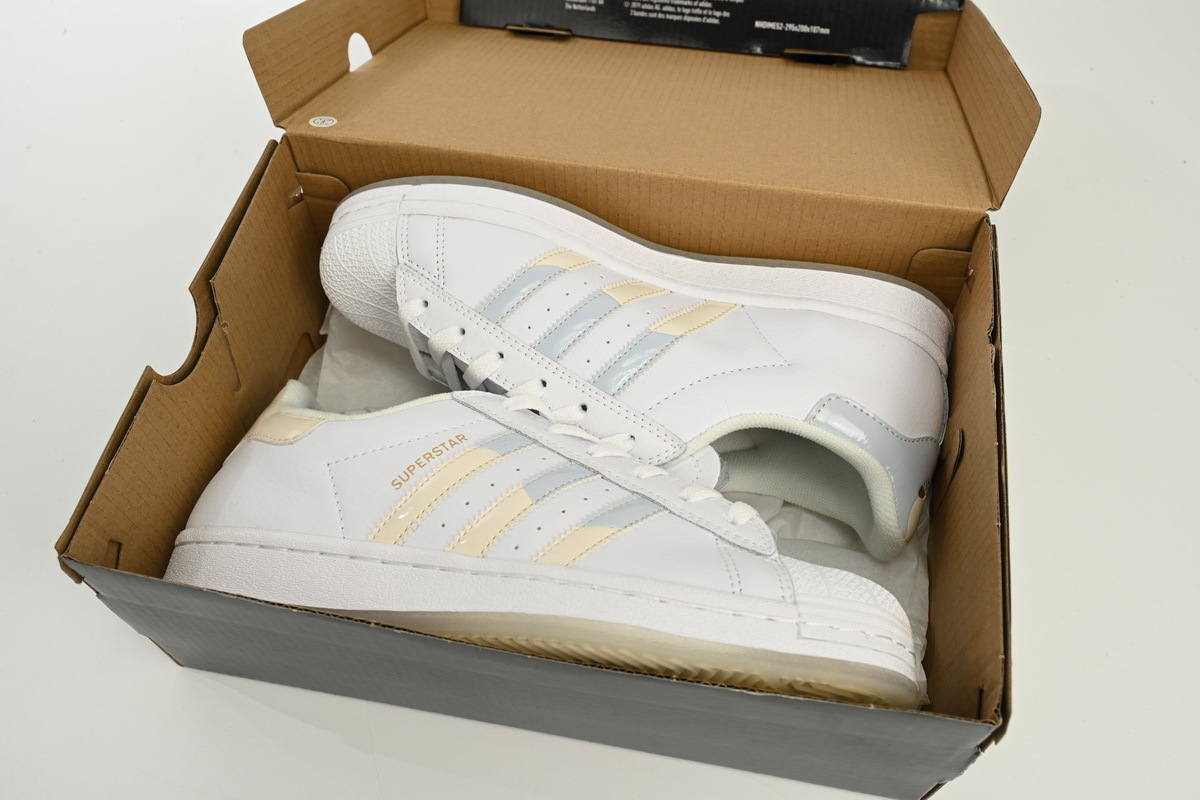 POP  Superstar Shoes White Co Branded White,FZ6002