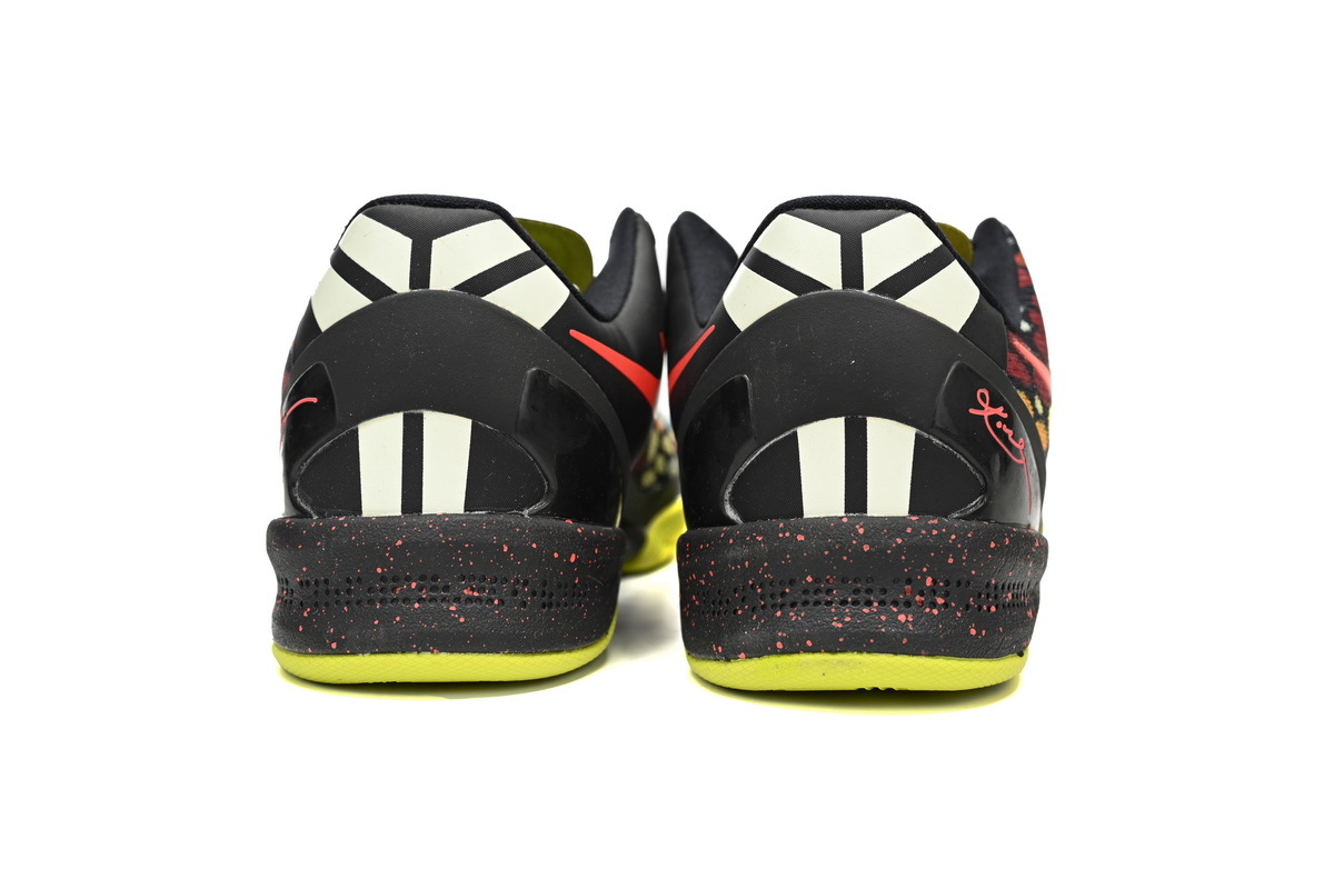 Kobe 8 System GC Christmas Solid Outsole (Asia Release),555286-060