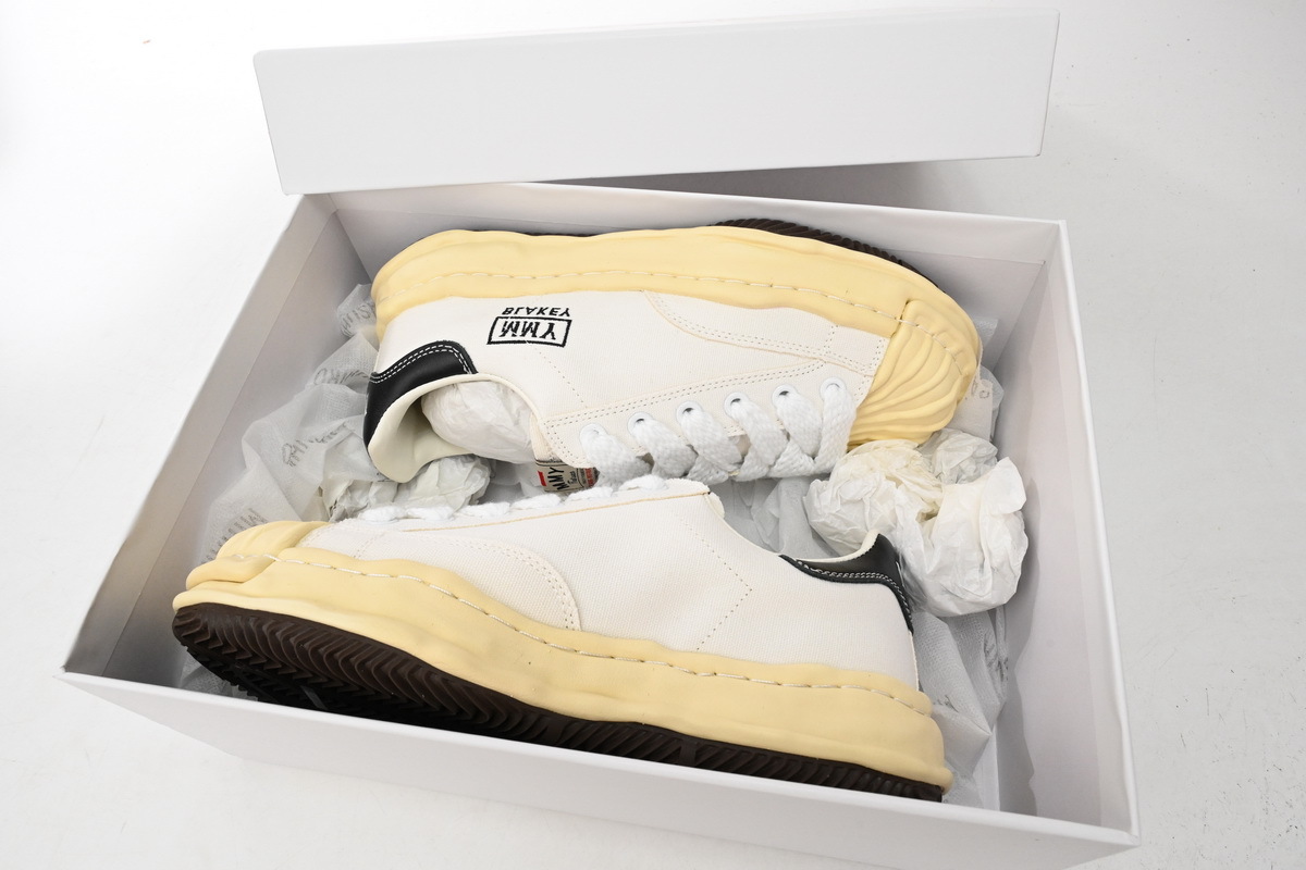  Perfectkicks MIHARA YASUHIRO White And White Yellow Black Background, NO.785