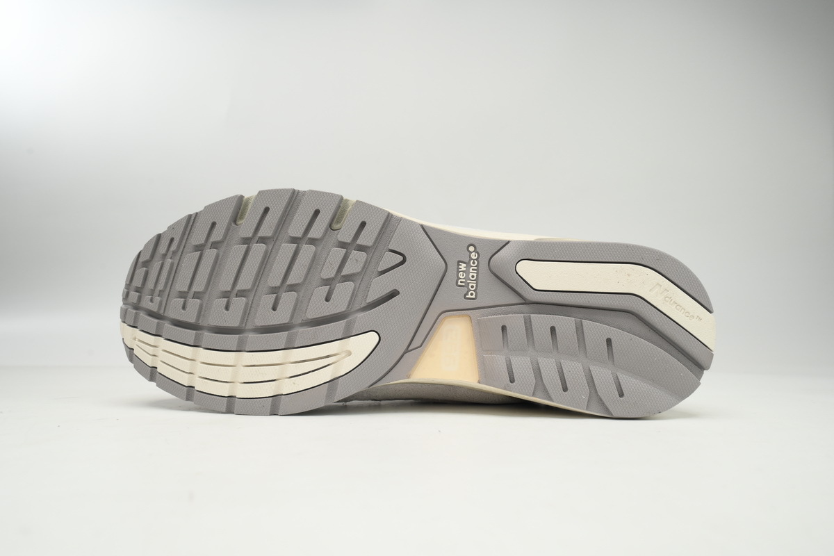  GET  New Balance 992 Levi's Grey M992LV