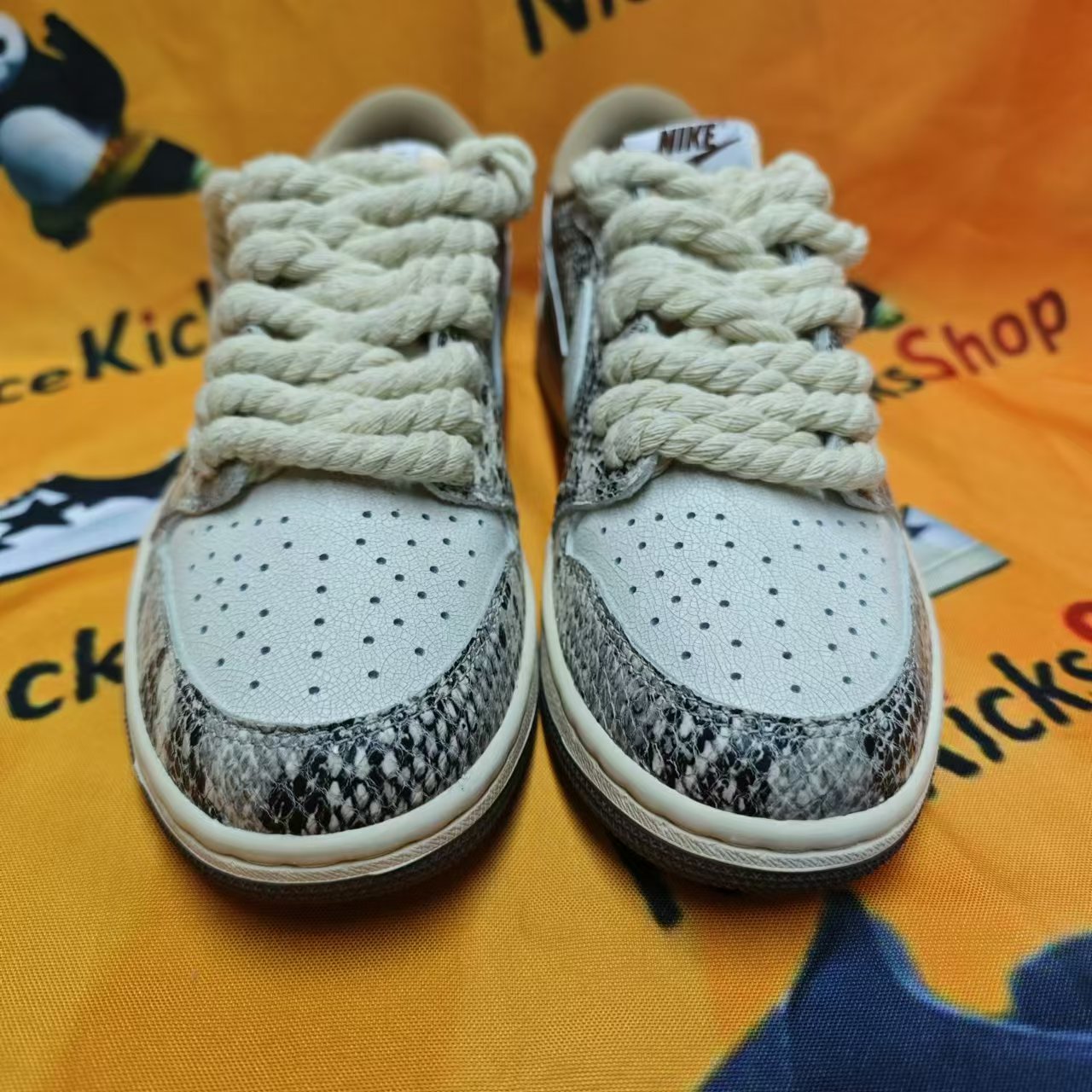  Pre-Sale Jordan 1 low Designer