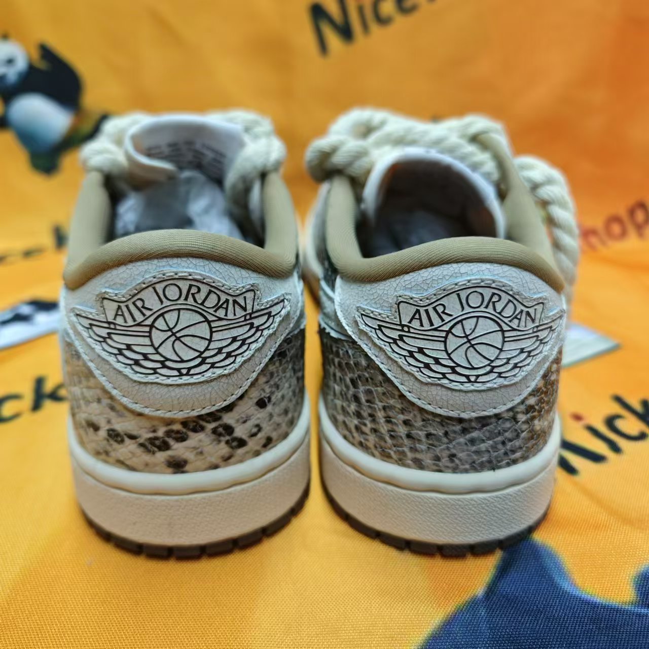  Pre-Sale Jordan 1 low Designer