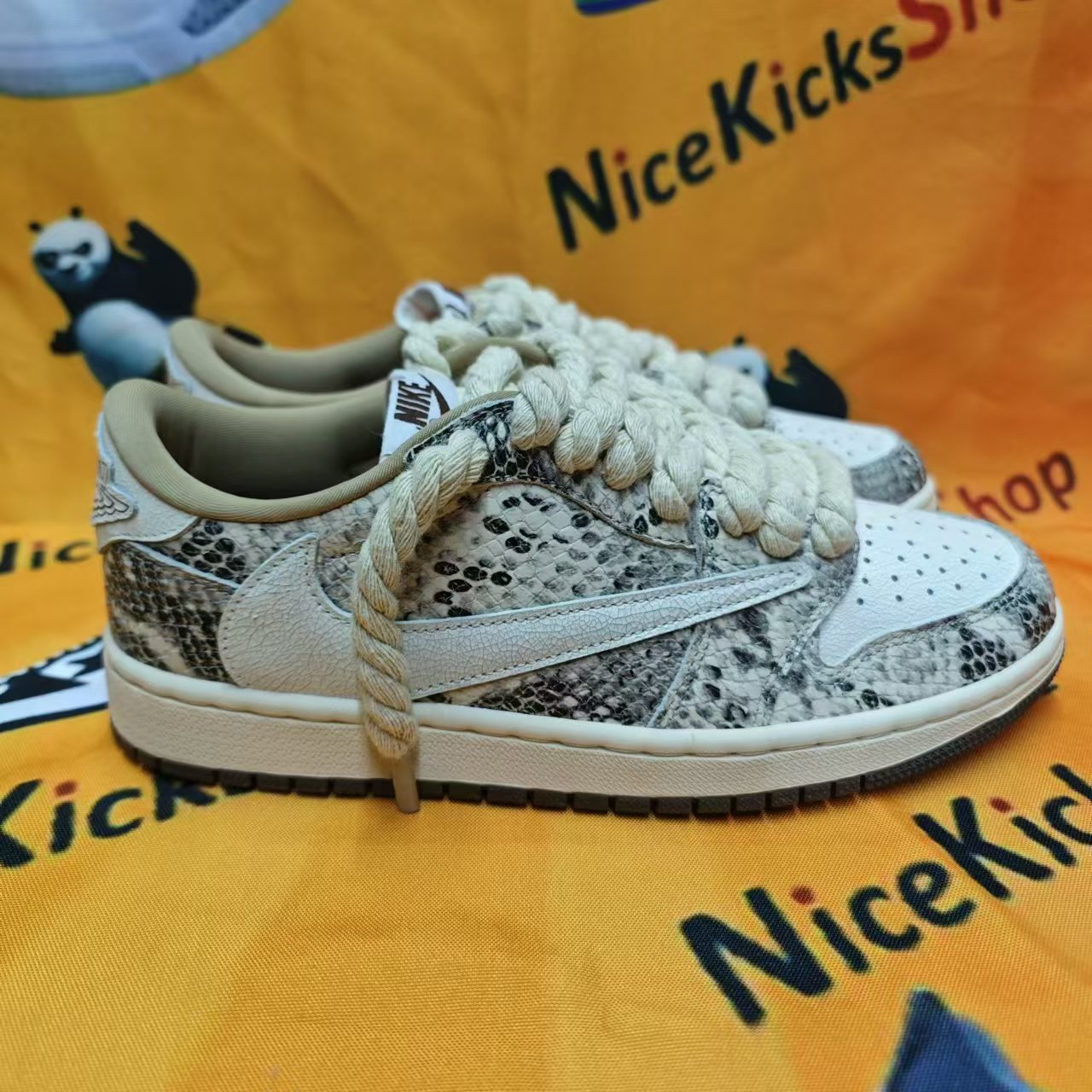  Pre-Sale Jordan 1 low Designer