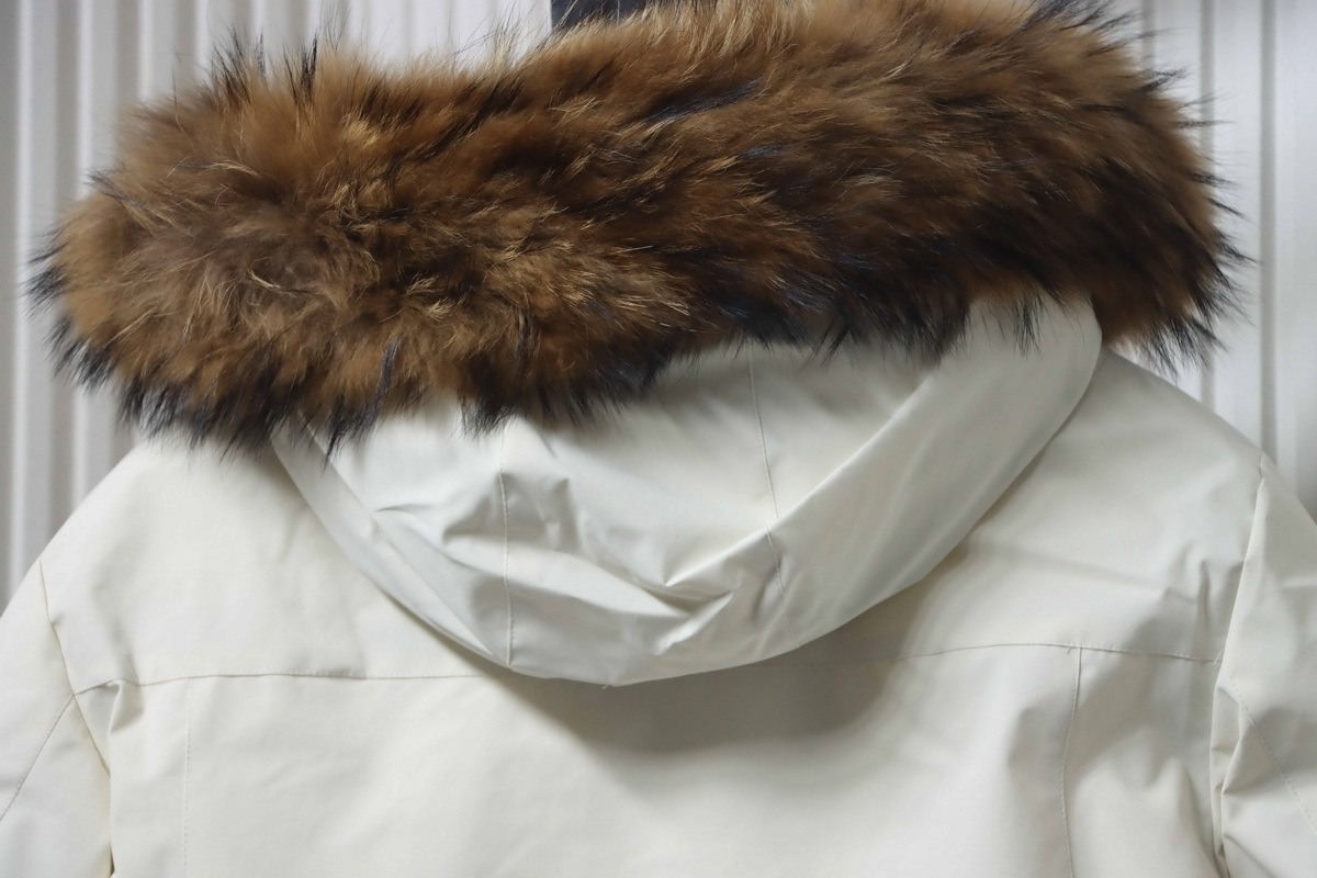 MLB down-filled workwear with large fur collar 2nd White/Black/Gray/Dark blue