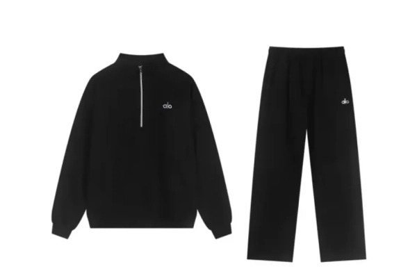 Alo Yoga Accolade 1/4 Zip Hoodie and Pants Activewear Set