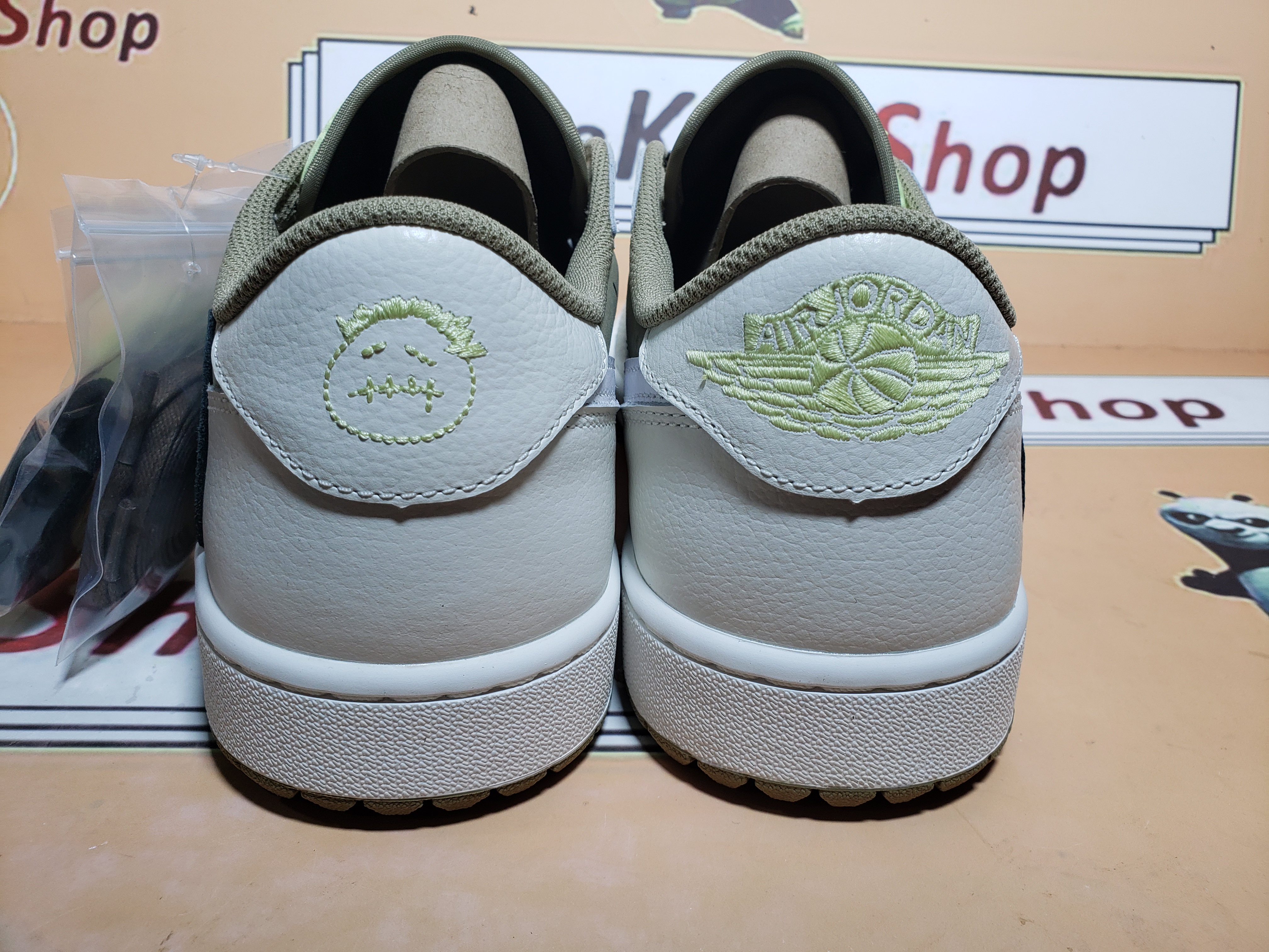  Perfectkicks Travis Scott x Air Jordan 1 Low Black, White, Green FZ3124-200