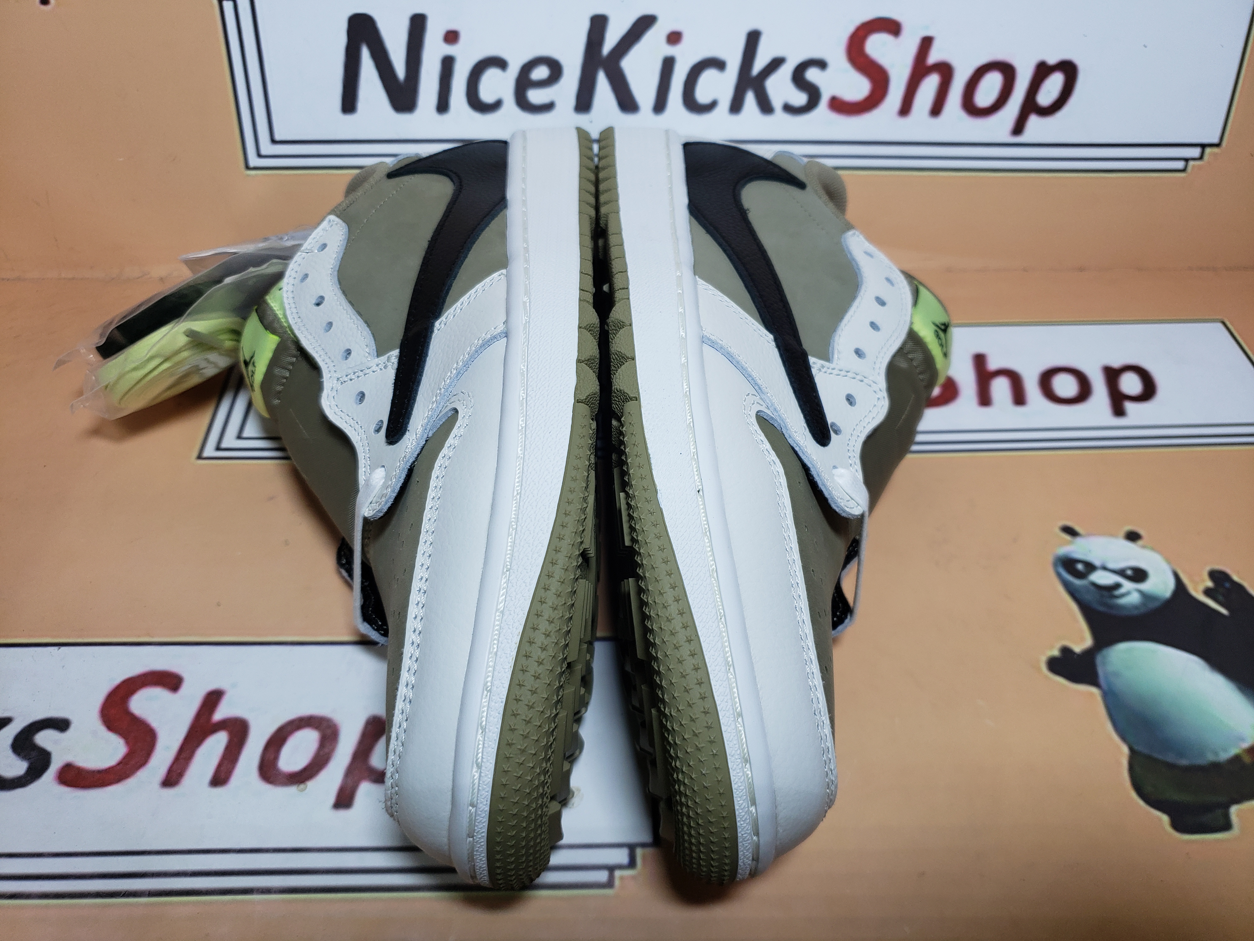  Perfectkicks Travis Scott x Air Jordan 1 Low Black, White, Green FZ3124-200