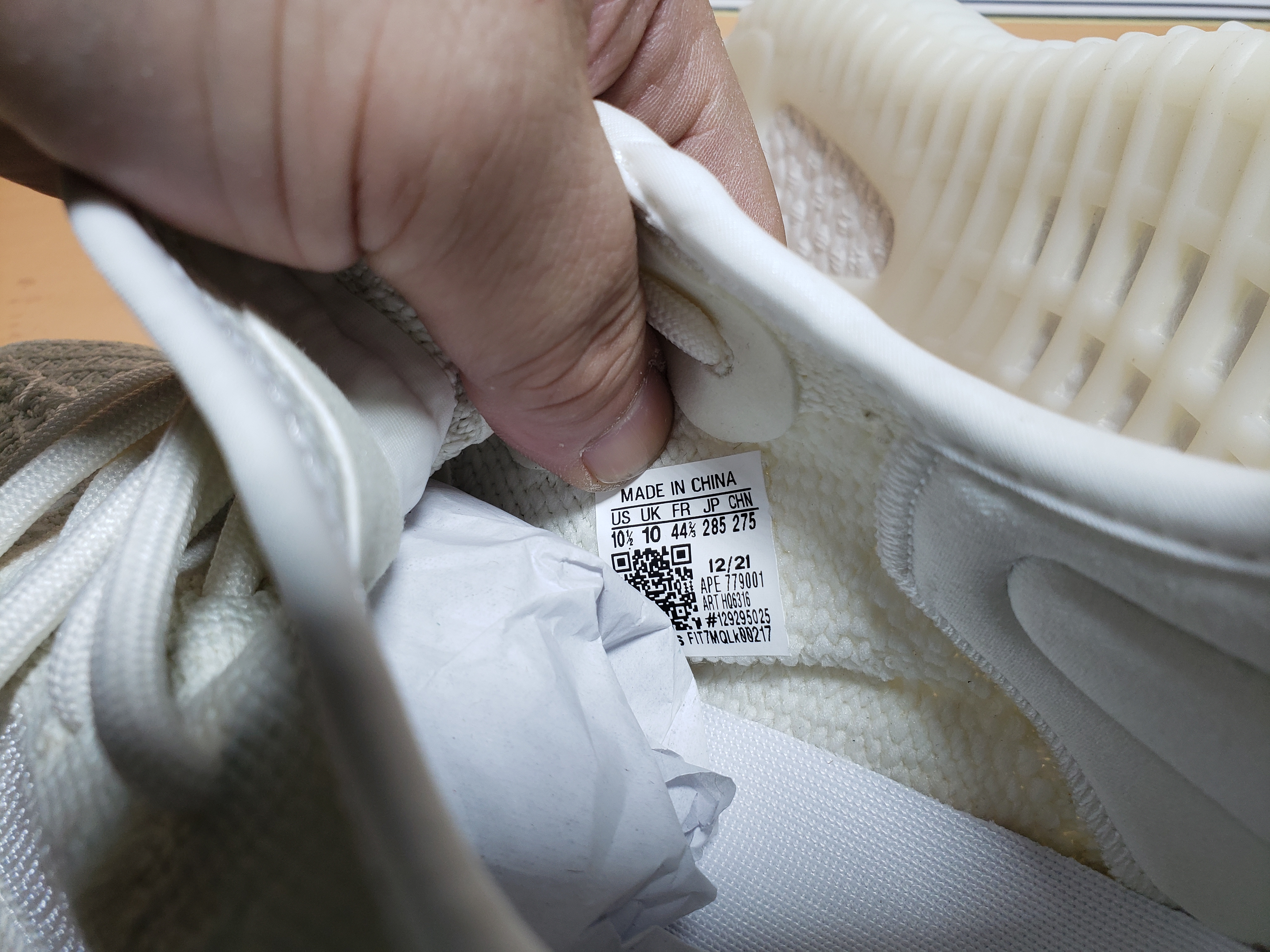  GET Yeezy Boost 350 V2 ,HQ6316