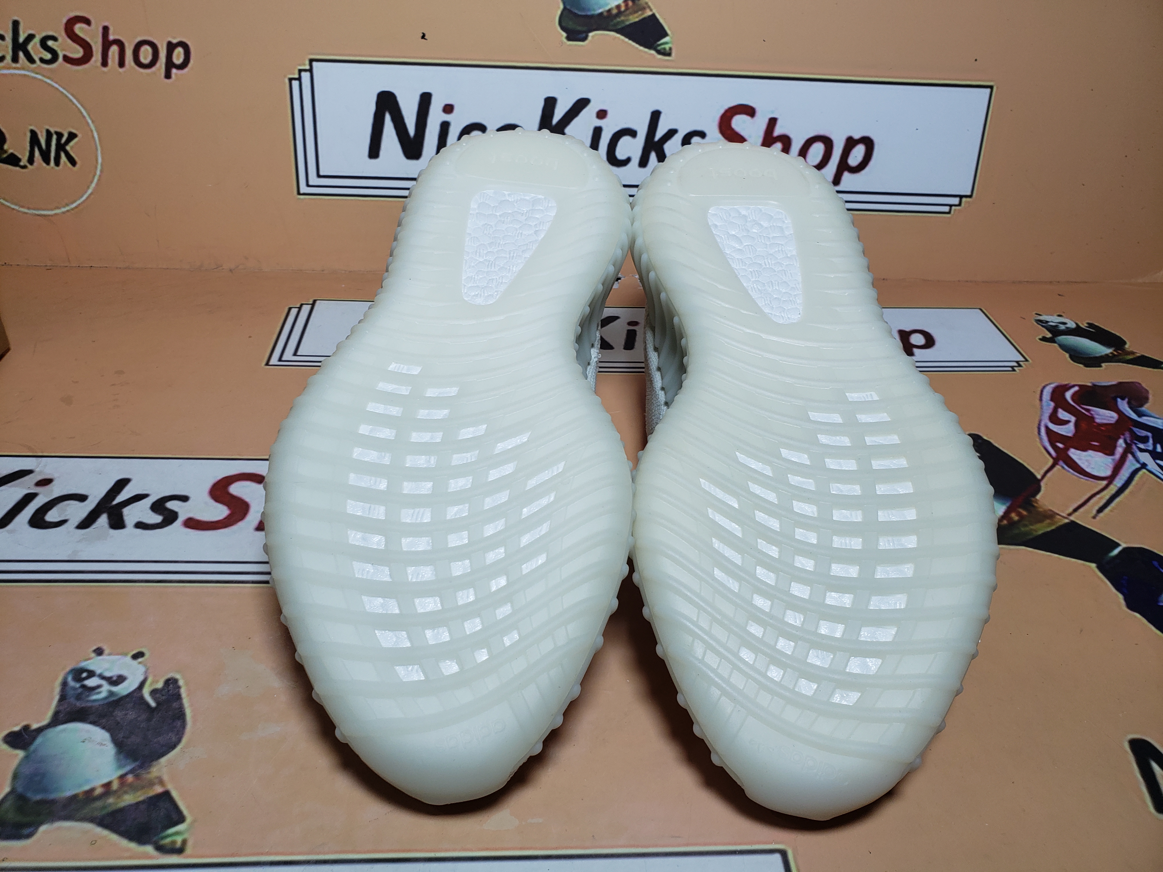  GET Yeezy Boost 350 V2 ,HQ6316