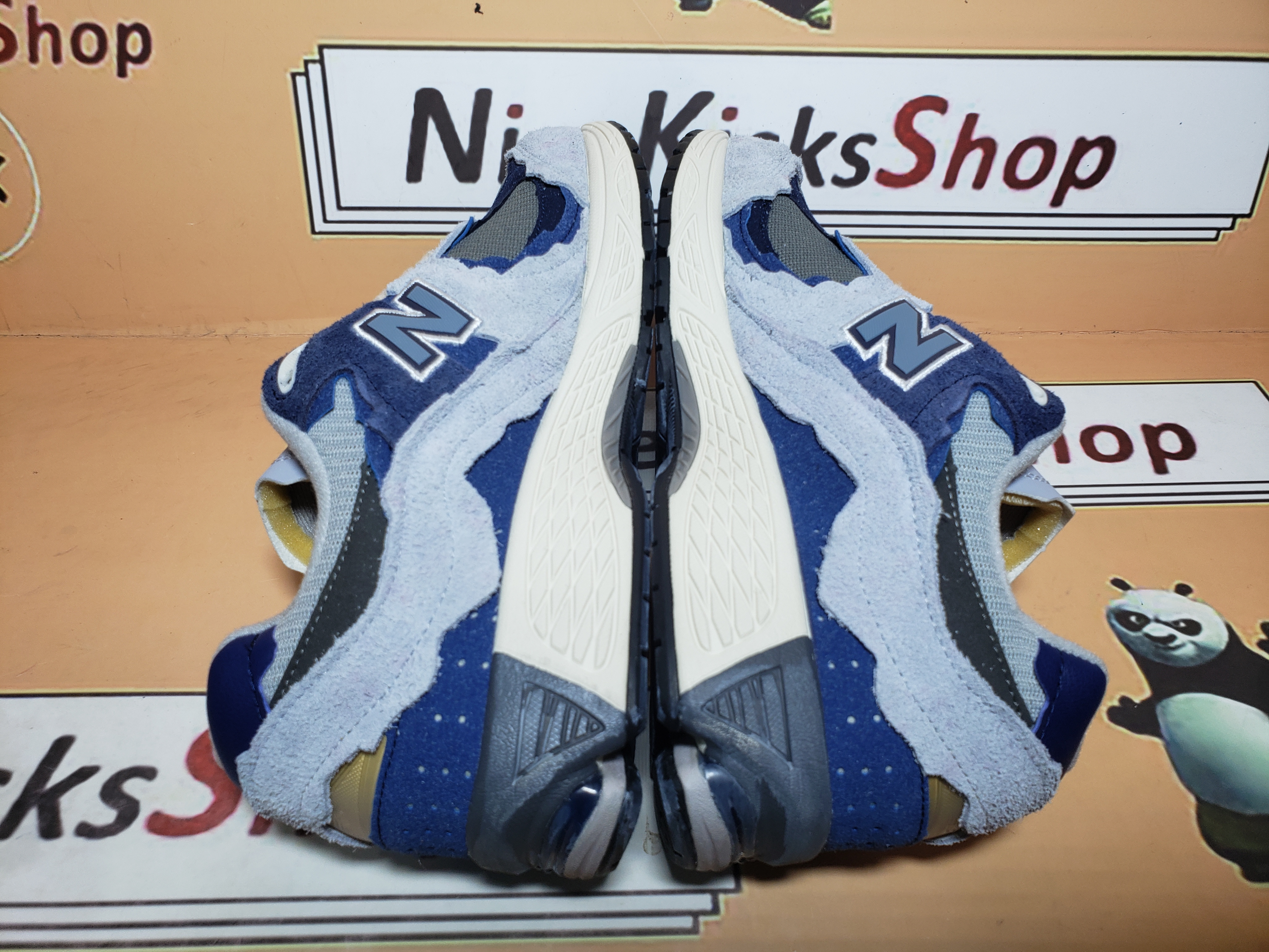  GET New Balance 2002R Protection Pack Light Arctic Grey Purple, M2002RDI