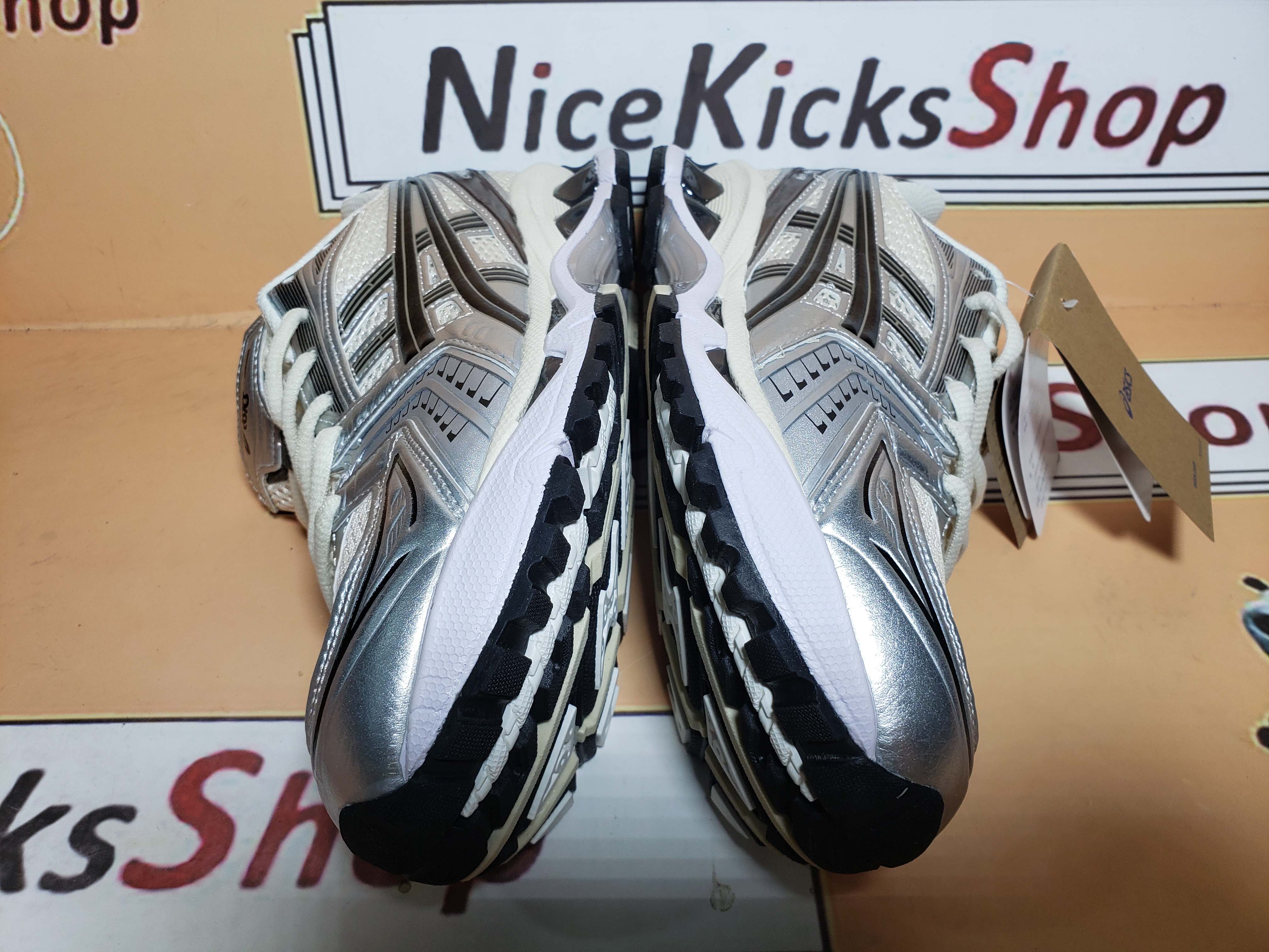 GET  Asics Gel Kayano 14 Silver Cream 1201A019-108