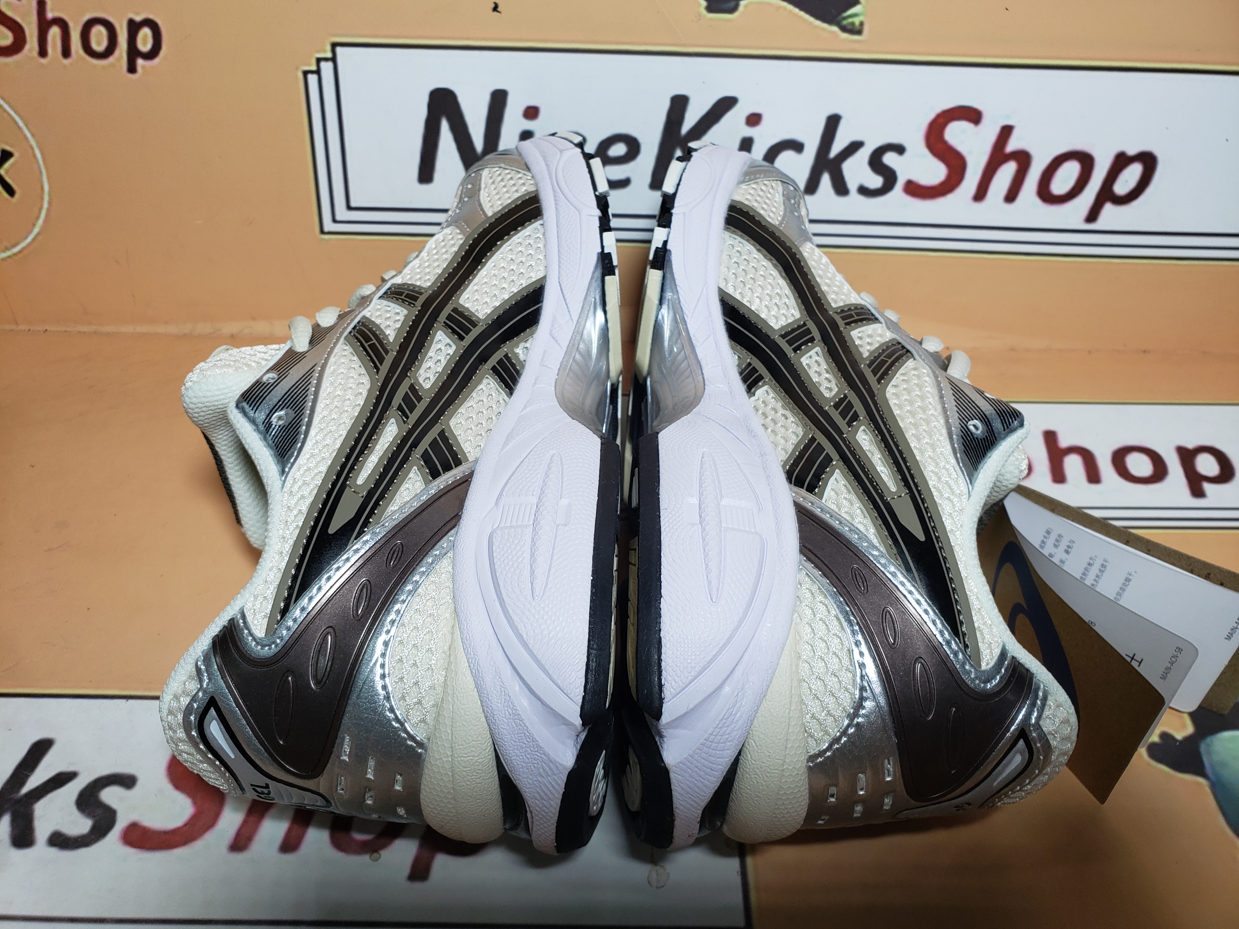GET  Asics Gel Kayano 14 Silver Cream 1201A019-108