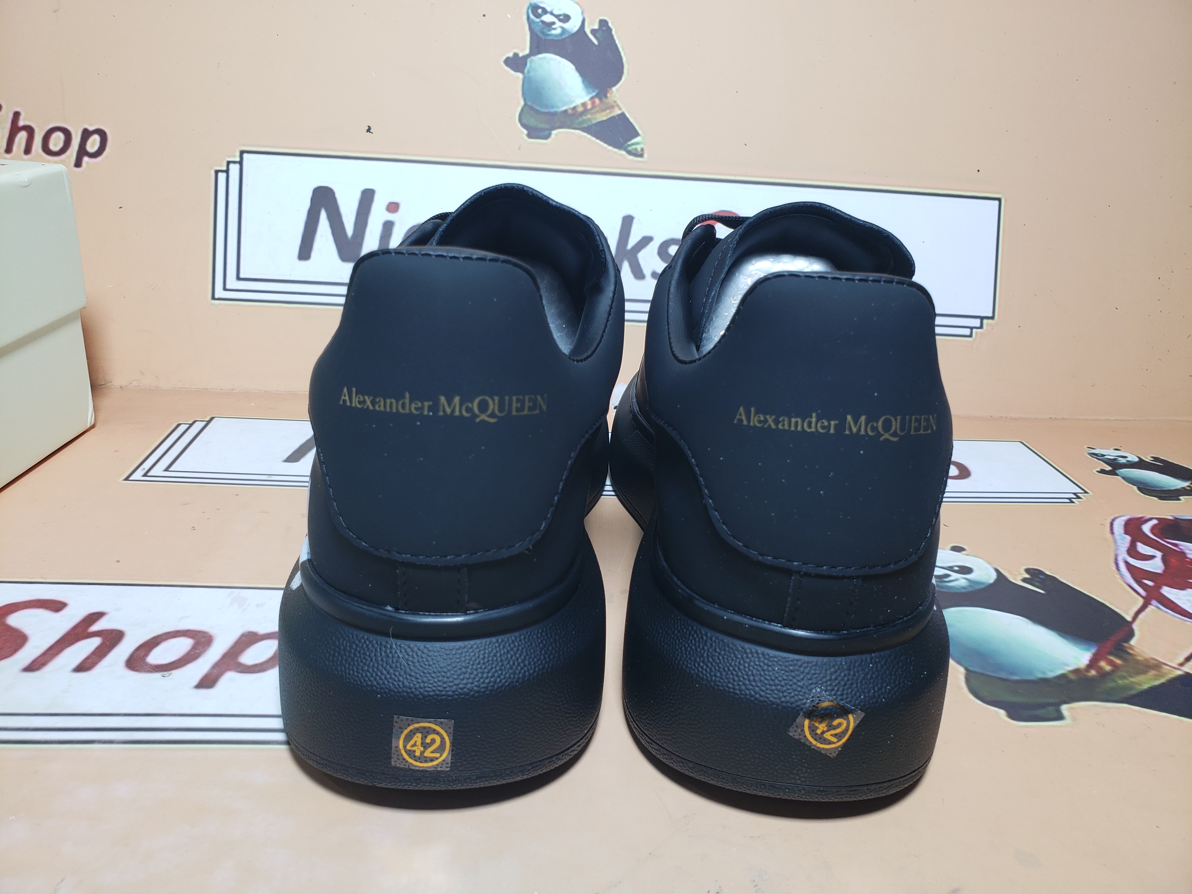 Get Alexander McQueen Graffiti Black White , 698614 WIBNM 1070
