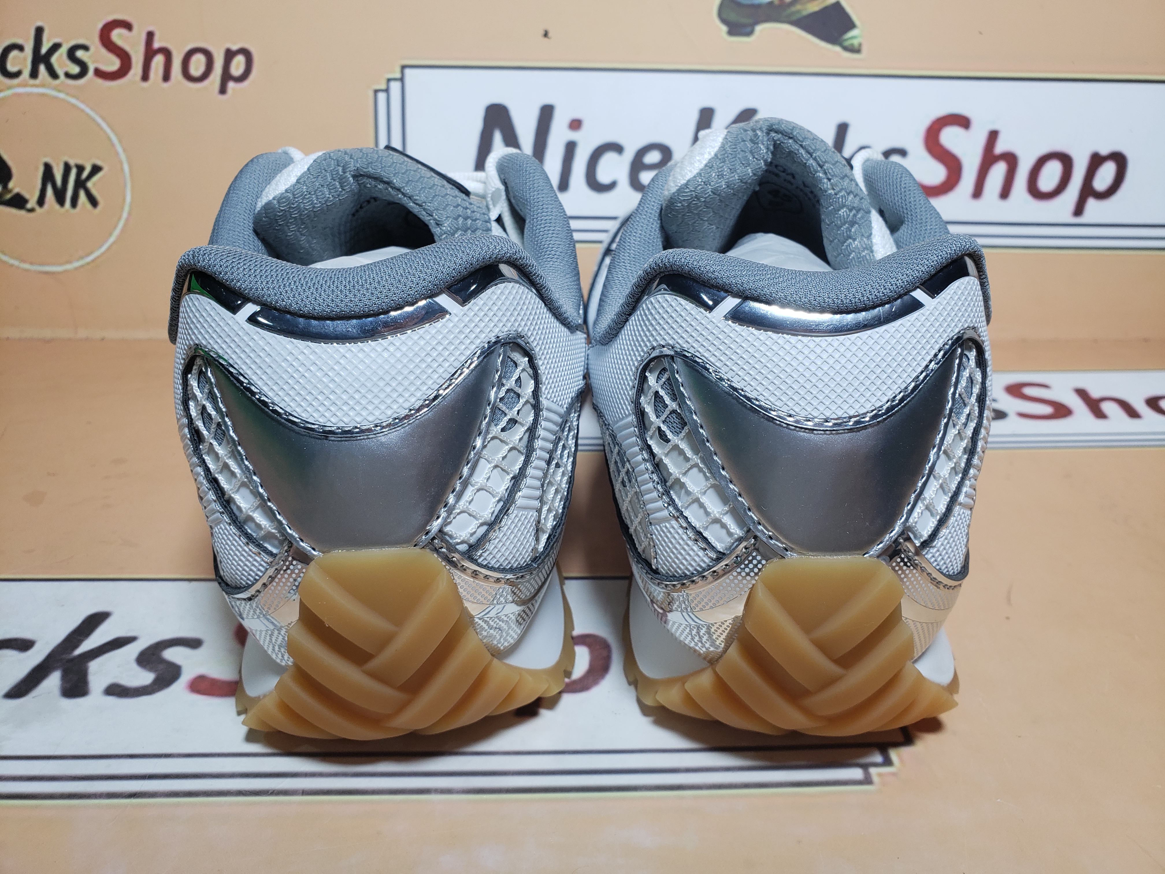 Perfectkicks Bottega Veneta Orbit Silver