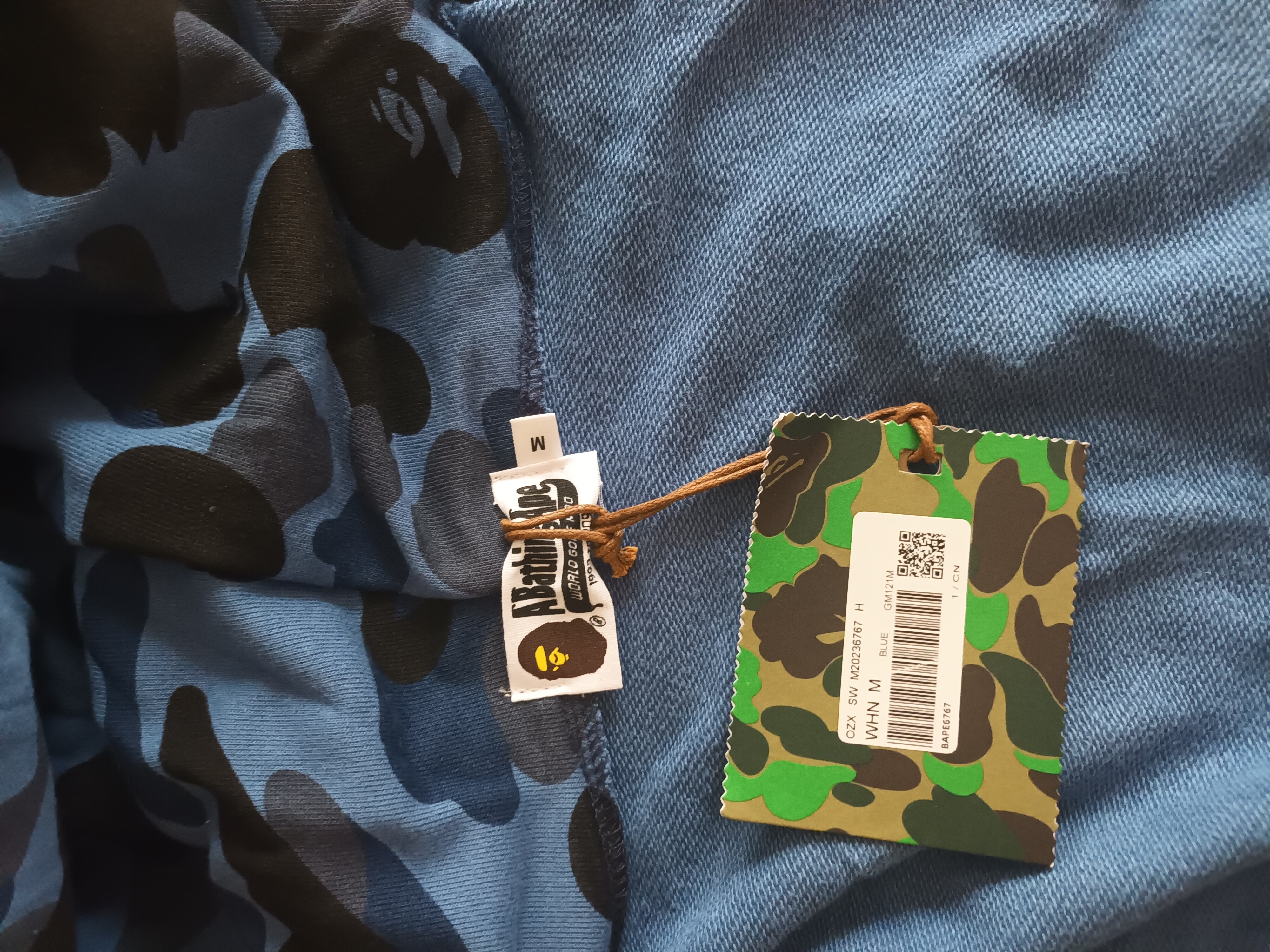  BAPE Color Camo Shark Full Zip Hoodie Navy,1J20 115 003 NAVY review Andrea Goffo 04