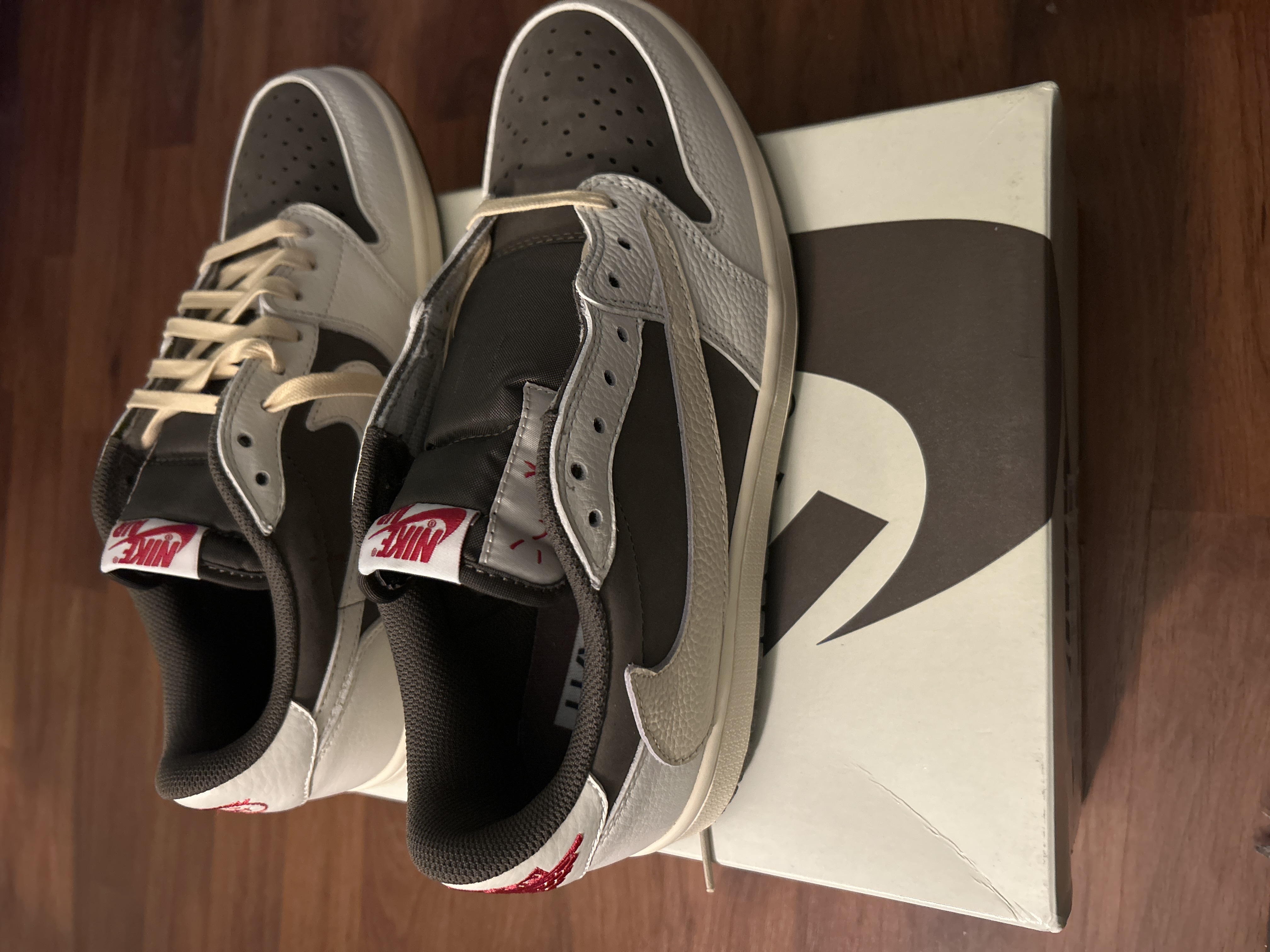  GET Jordan 1 Retro Low OG SP Travis Scott Reverse Mocha,DM7866-162 review Izzy 01