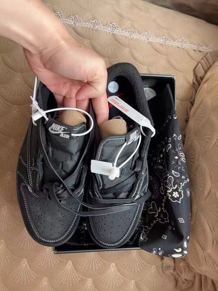  Perfectkicks Travis Scott x Air Jordan 1 Low Black Phantom,DM7866-001  review Sebastian Louis 00