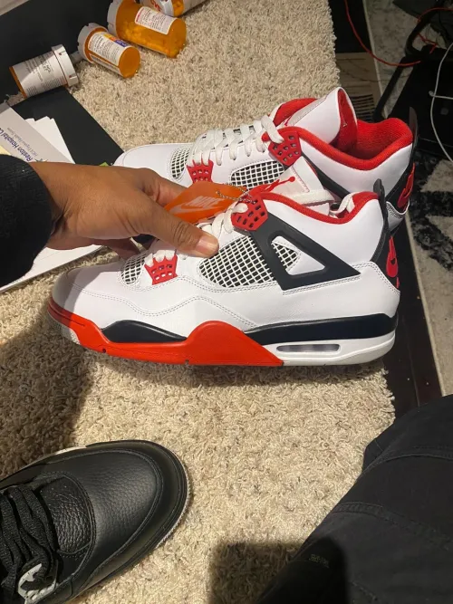  Jordan 4 Retro Fire Red (2020),DC7770-160 review 