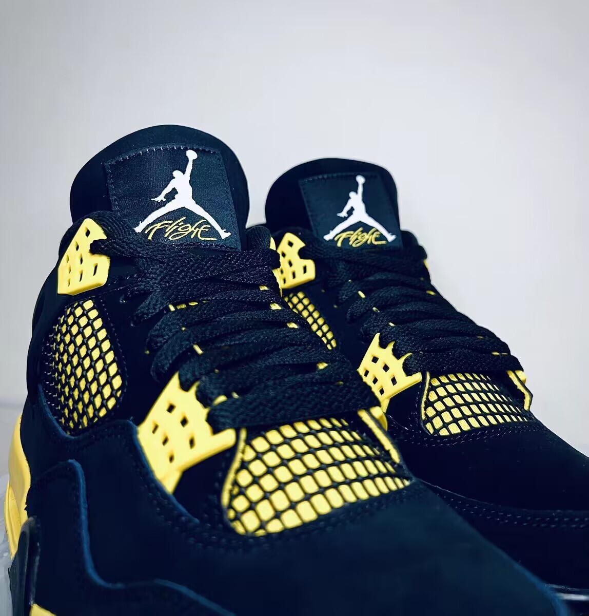  Perfectkicks Jordan 4 Retro Thunder (2023),DH6927-017 review Julio Berry 00