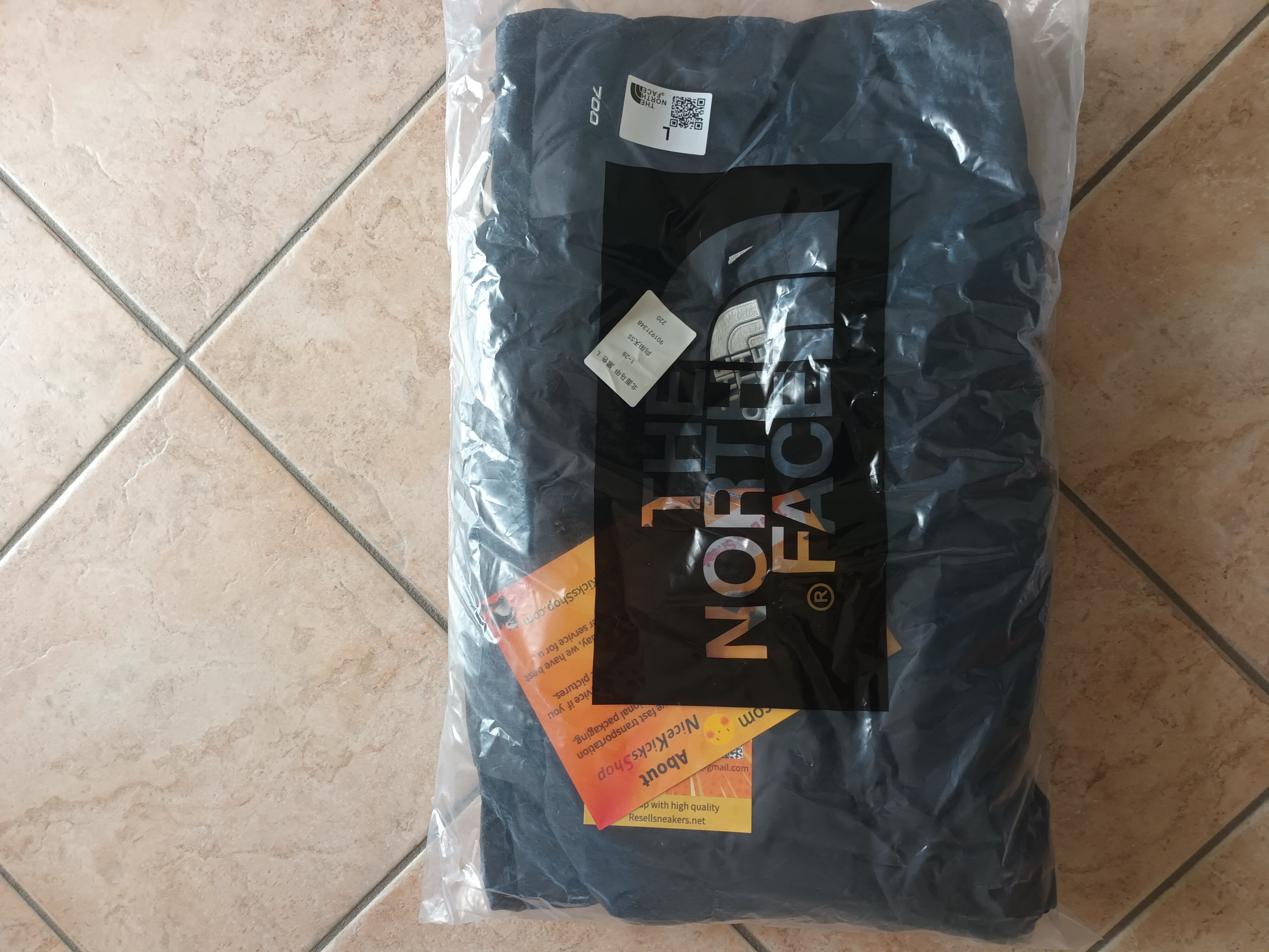  PK The North Face Yellow Color Black review Andrea♥️ 02