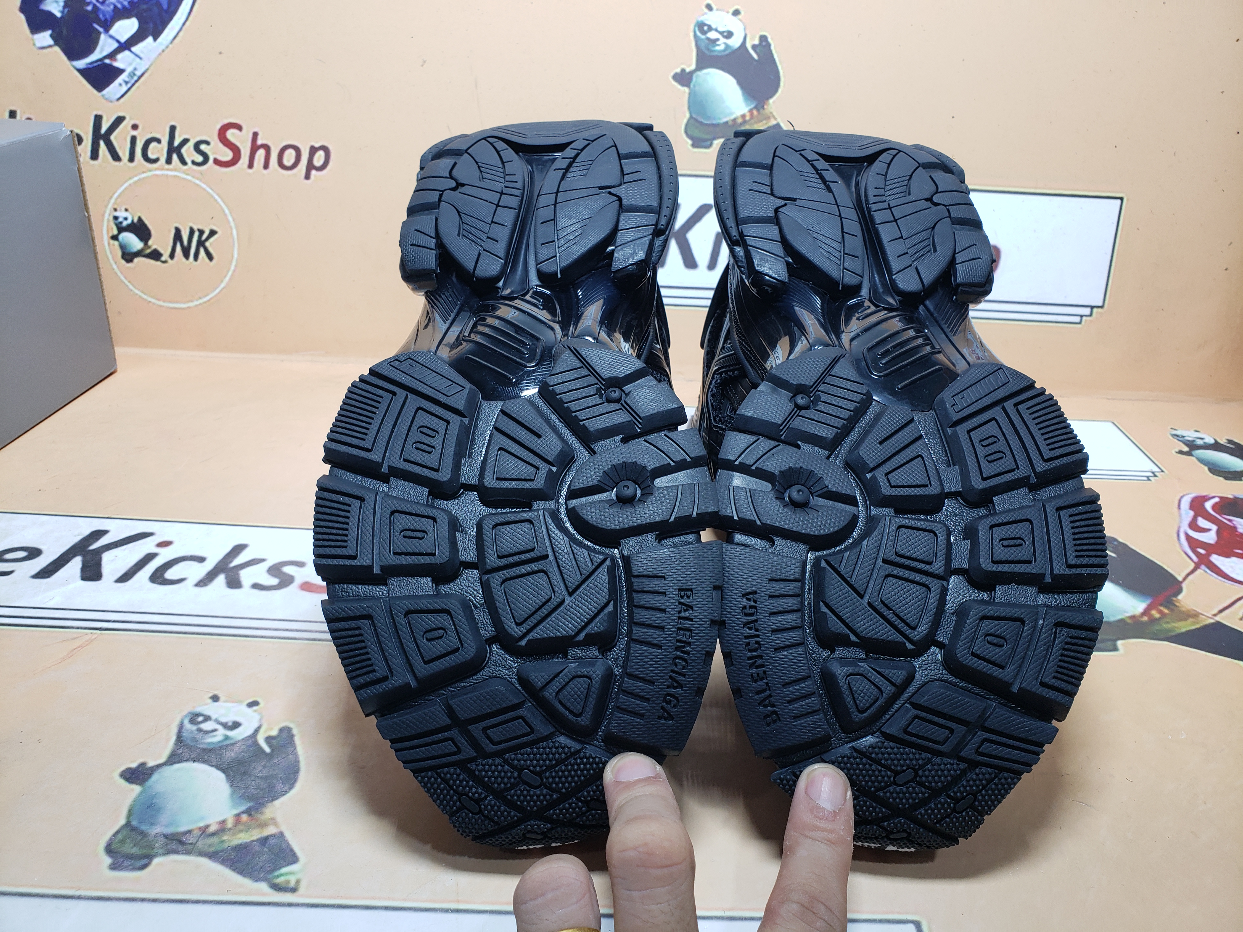  Perfectkicks Balenciaga Runner Black 656065W3RA11000  review gbfghgf 03