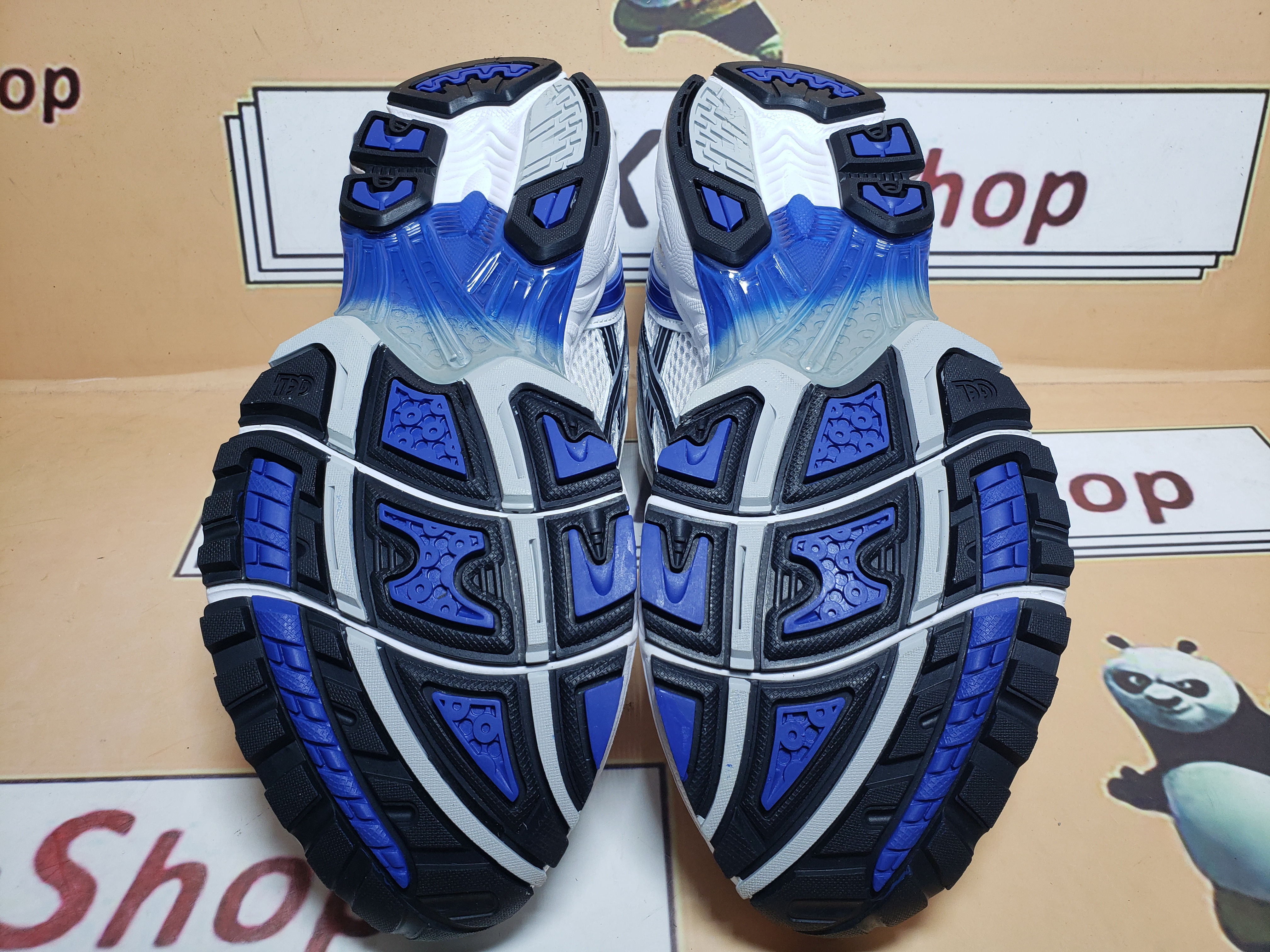  GET  ASICS Gel-Kayano 14 White Tuna Blue 1201A019-101 review xdgdshgf 04